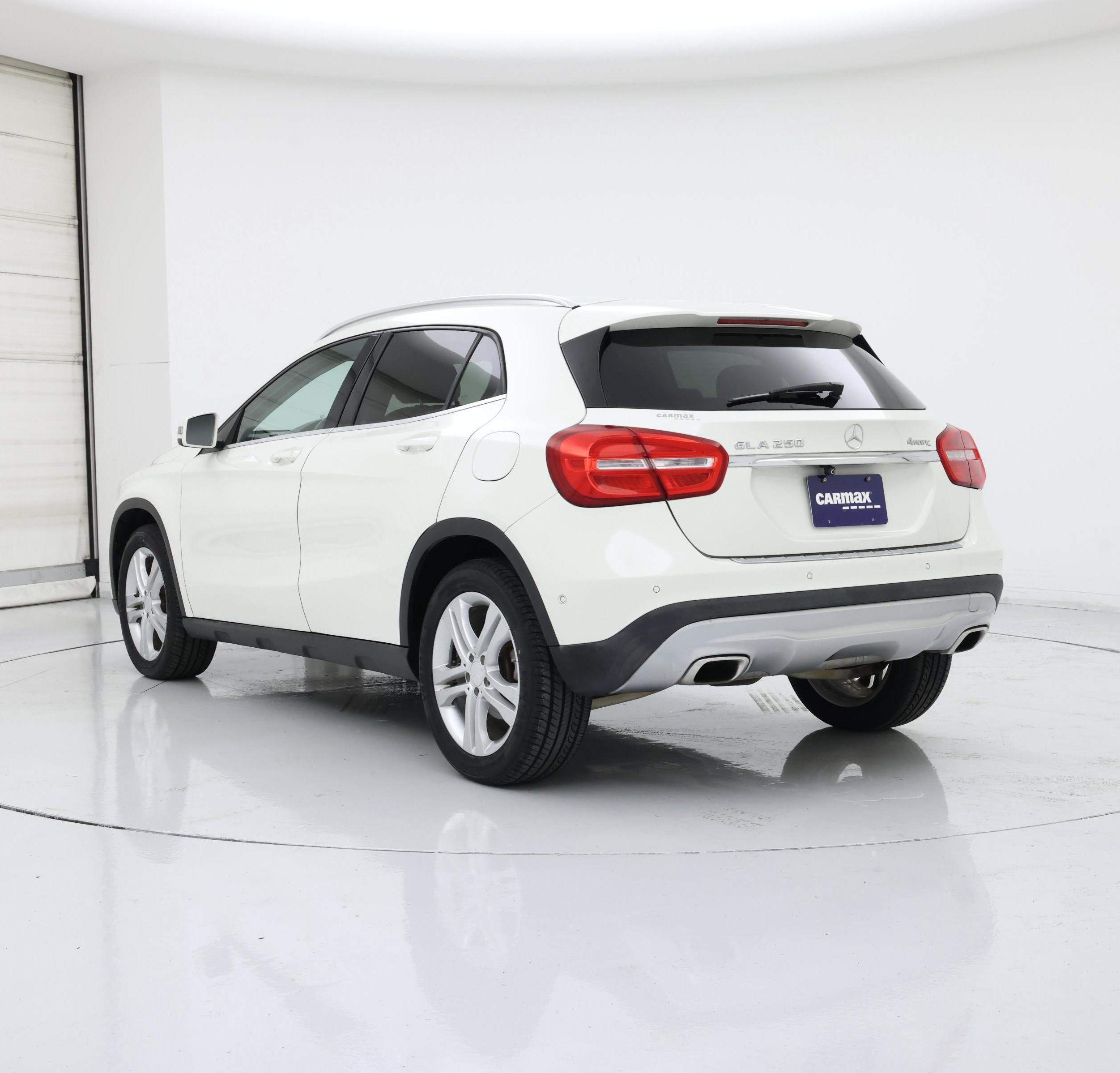 Thumbnail: 2015 Mercedes-Benz GLA - 2