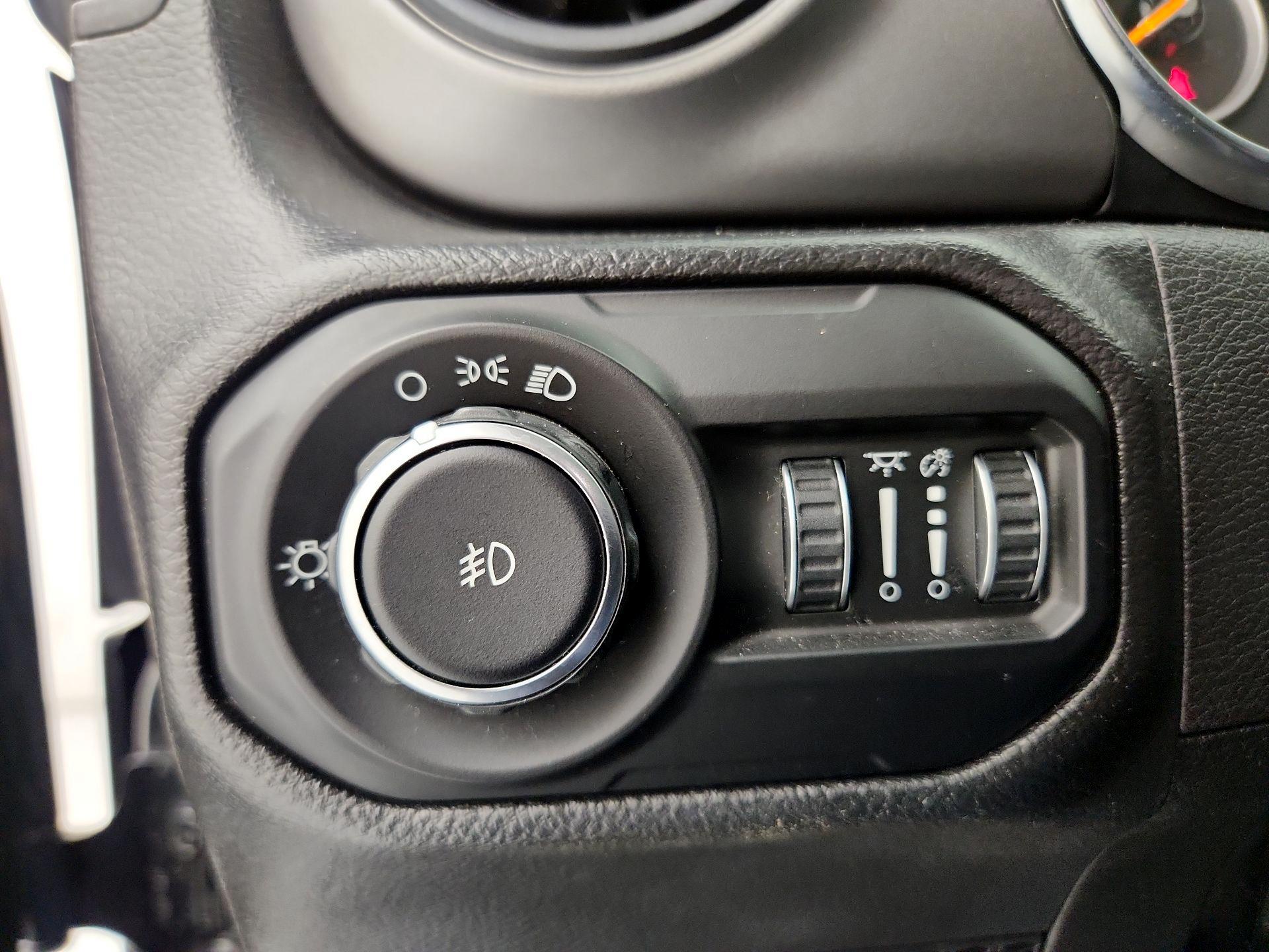 Thumbnail: 2022 Jeep Wrangler - 13