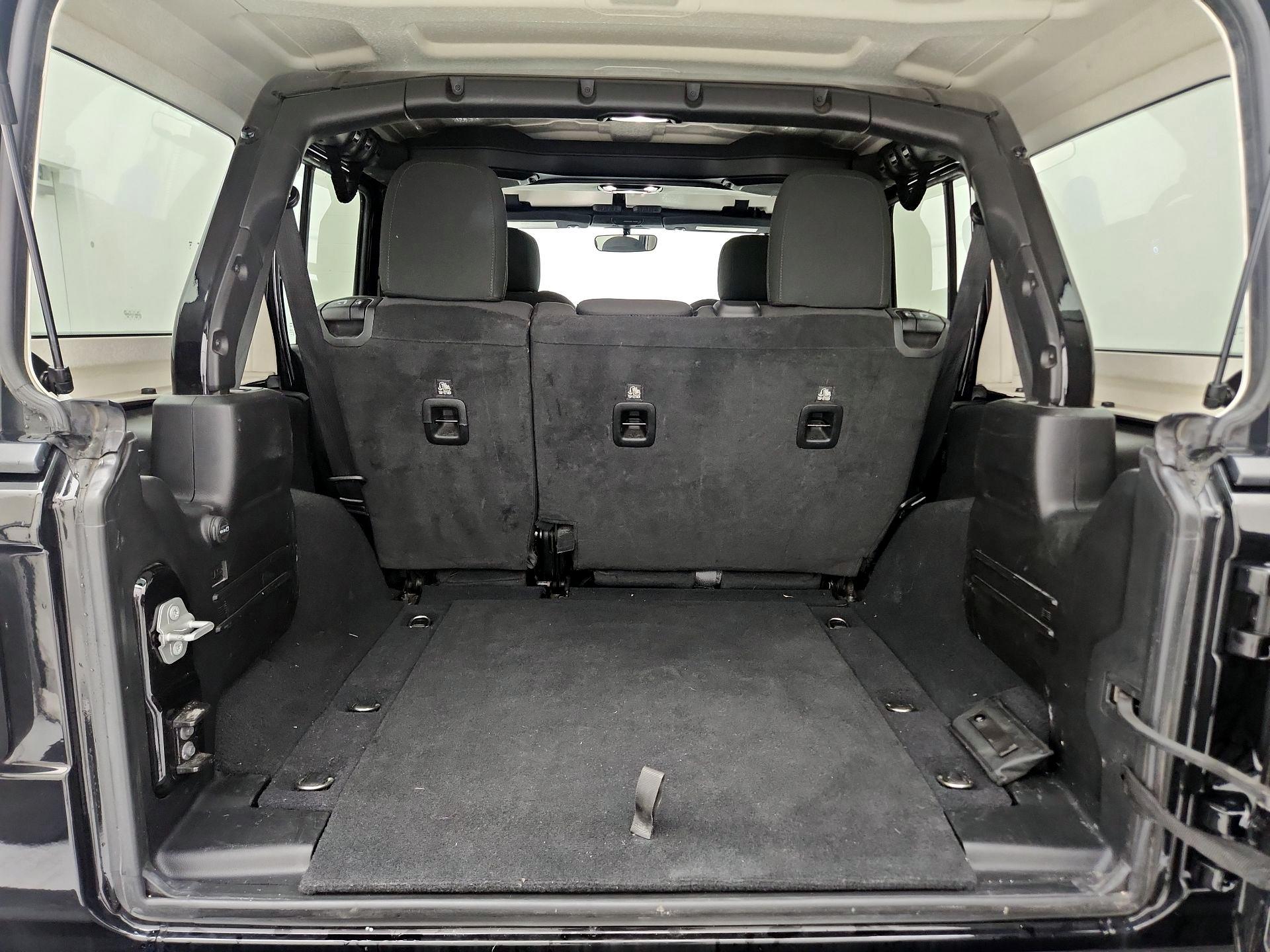 Thumbnail: 2022 Jeep Wrangler - 20