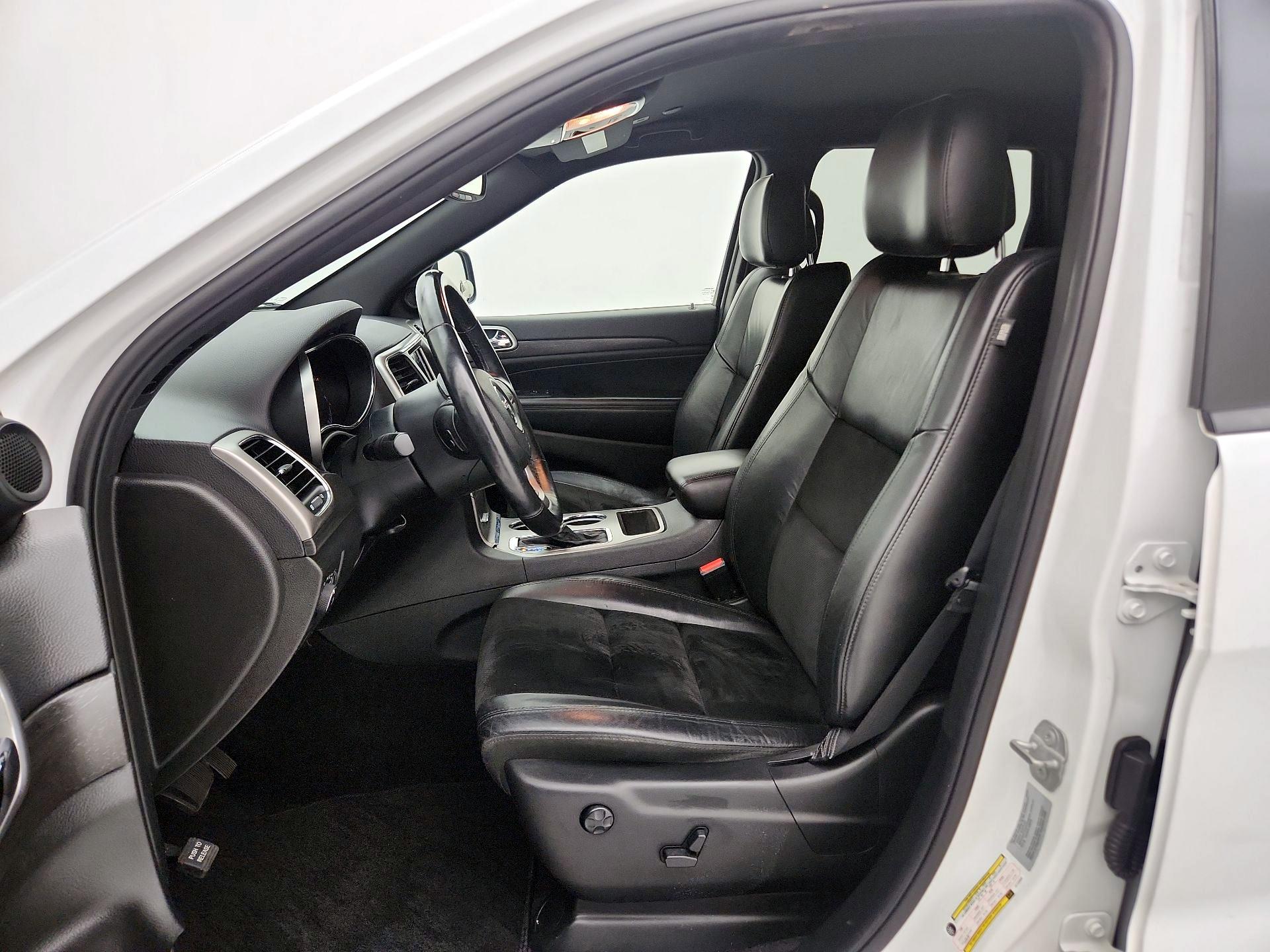 Thumbnail: 2018 Jeep Grand Cherokee - 11