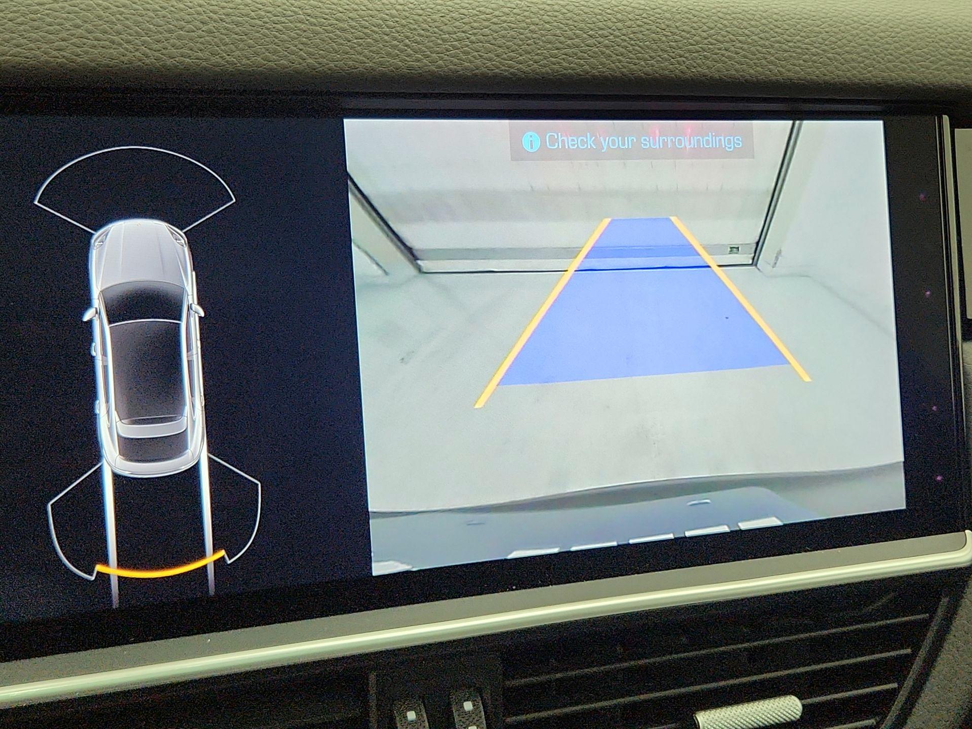 Thumbnail: 2020 Porsche Cayenne - 15