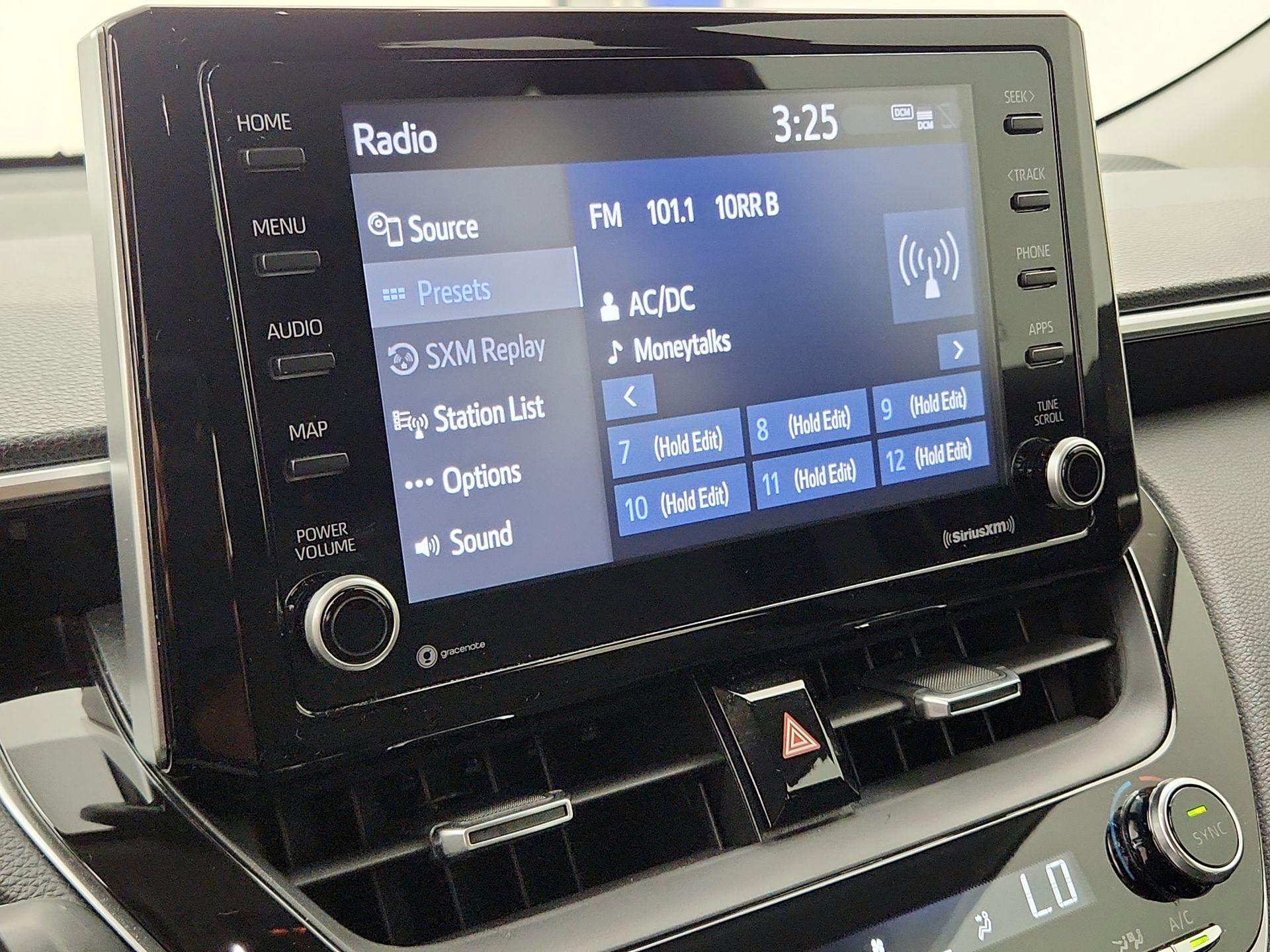 Thumbnail: 2022 Toyota Corolla Cross - 15