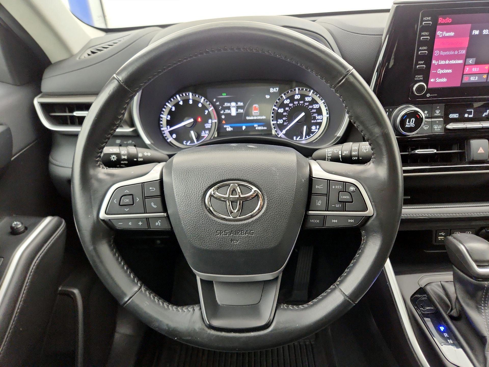 Thumbnail: 2022 Toyota Highlander - 10