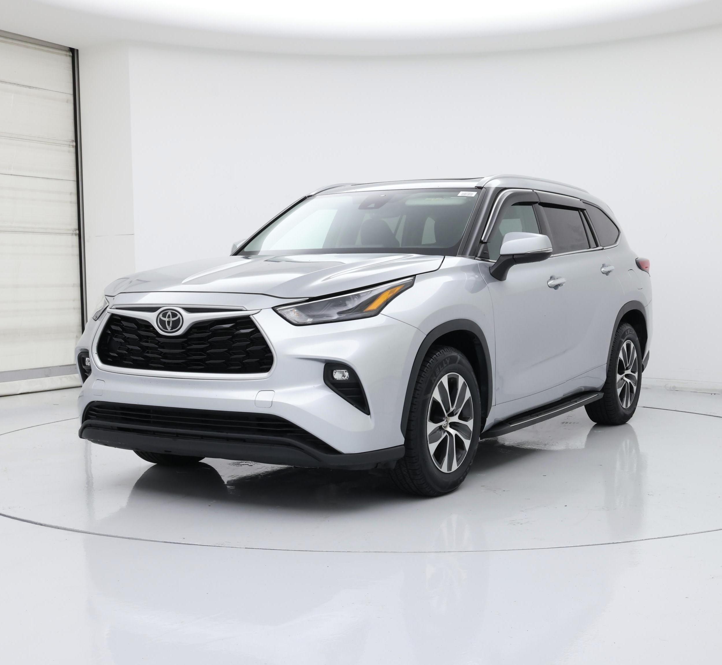 Thumbnail: 2022 Toyota Highlander - 4
