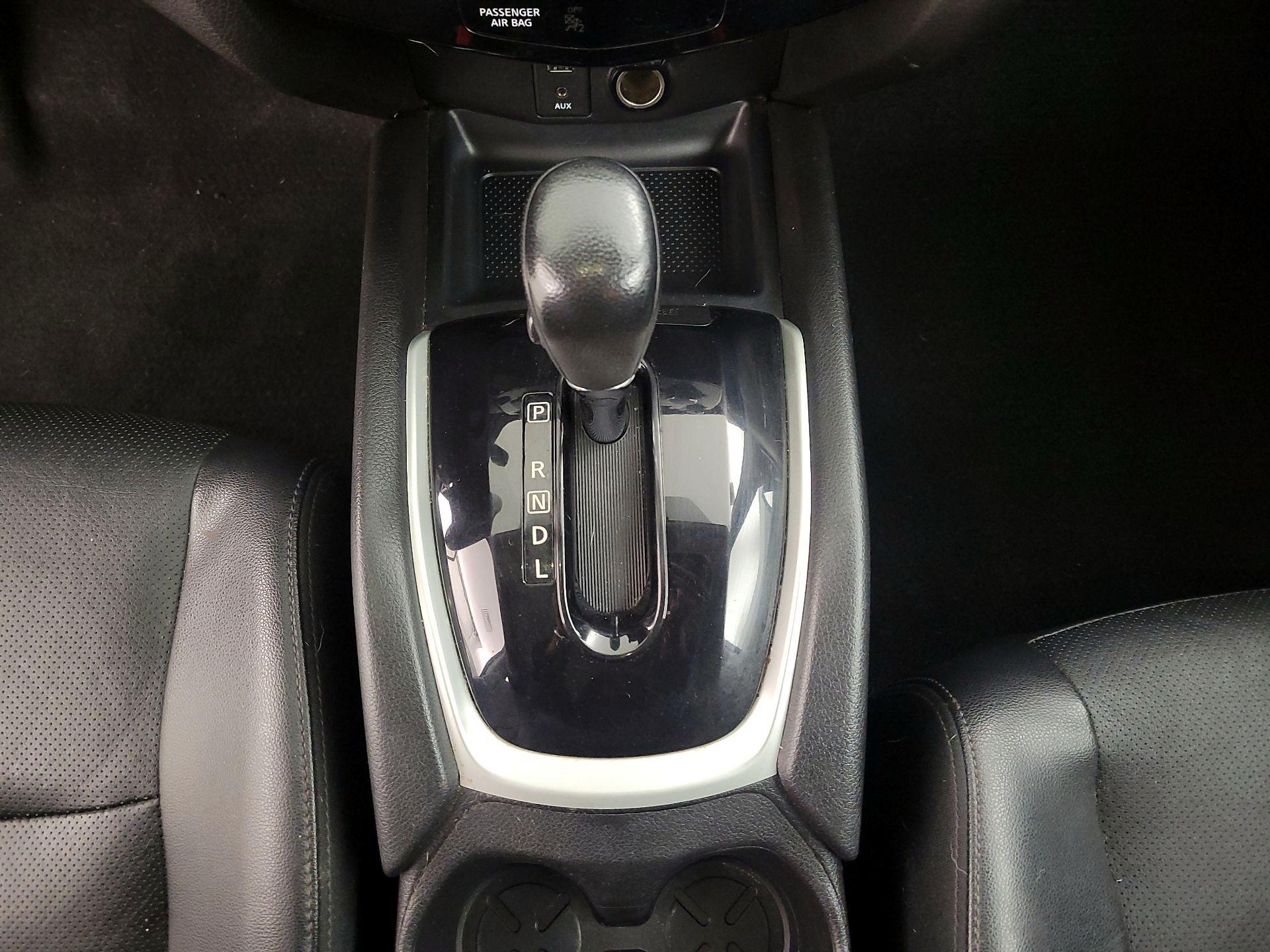 Thumbnail: 2016 Nissan Rogue - 18