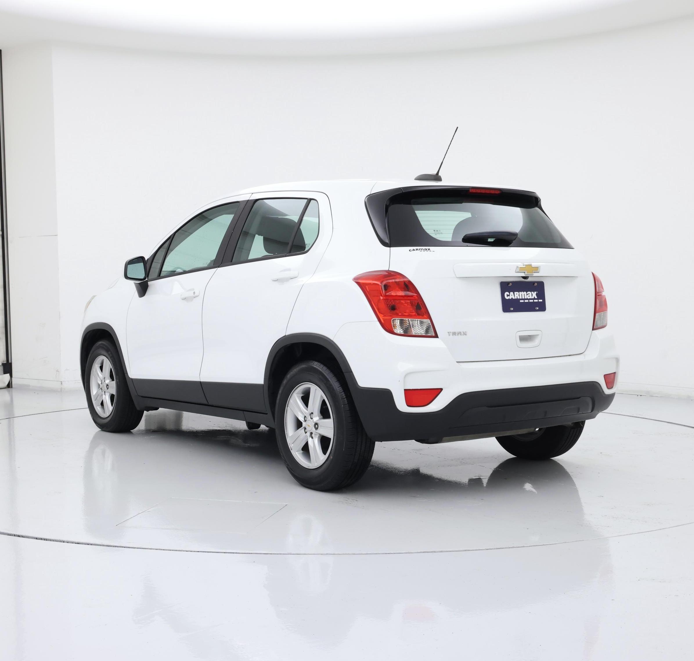 Thumbnail: 2020 Chevrolet Trax - 2