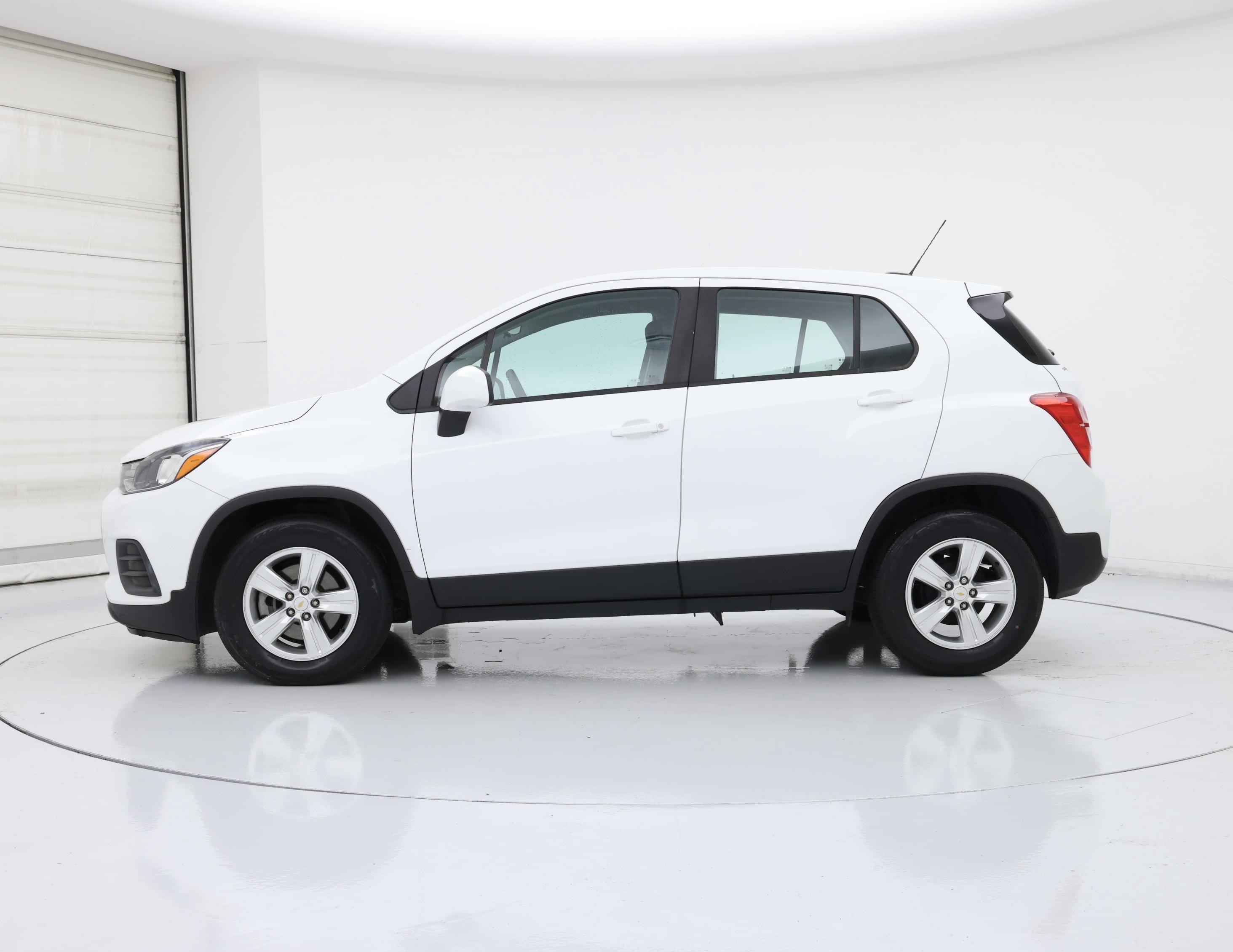 Thumbnail: 2020 Chevrolet Trax - 3