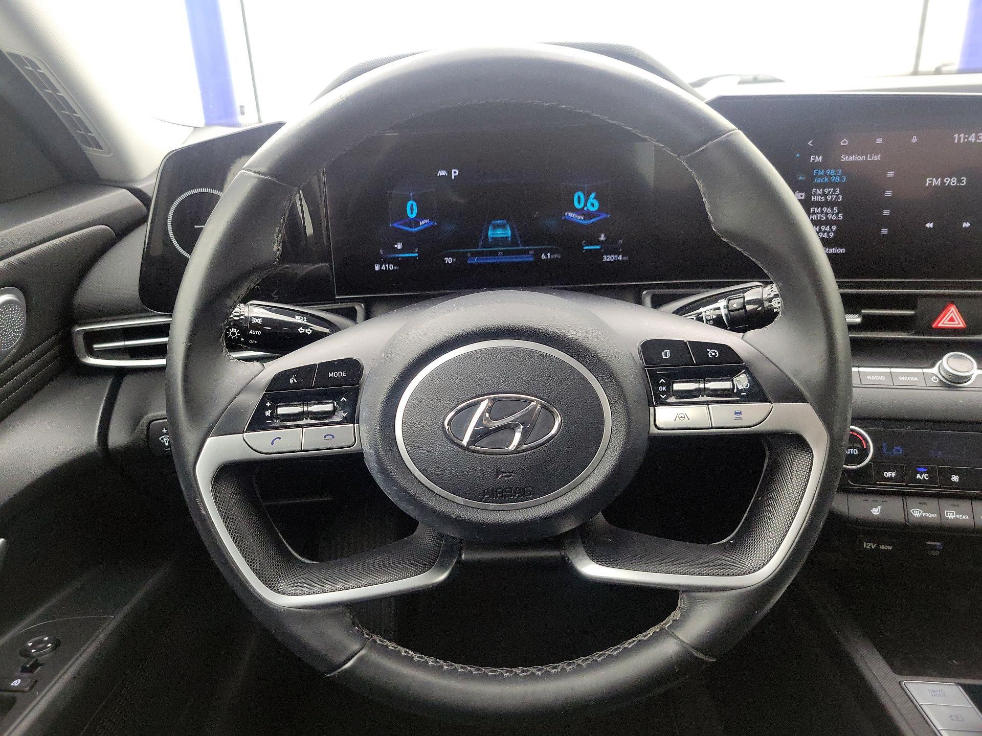 Thumbnail: 2023 Hyundai Elantra - 10