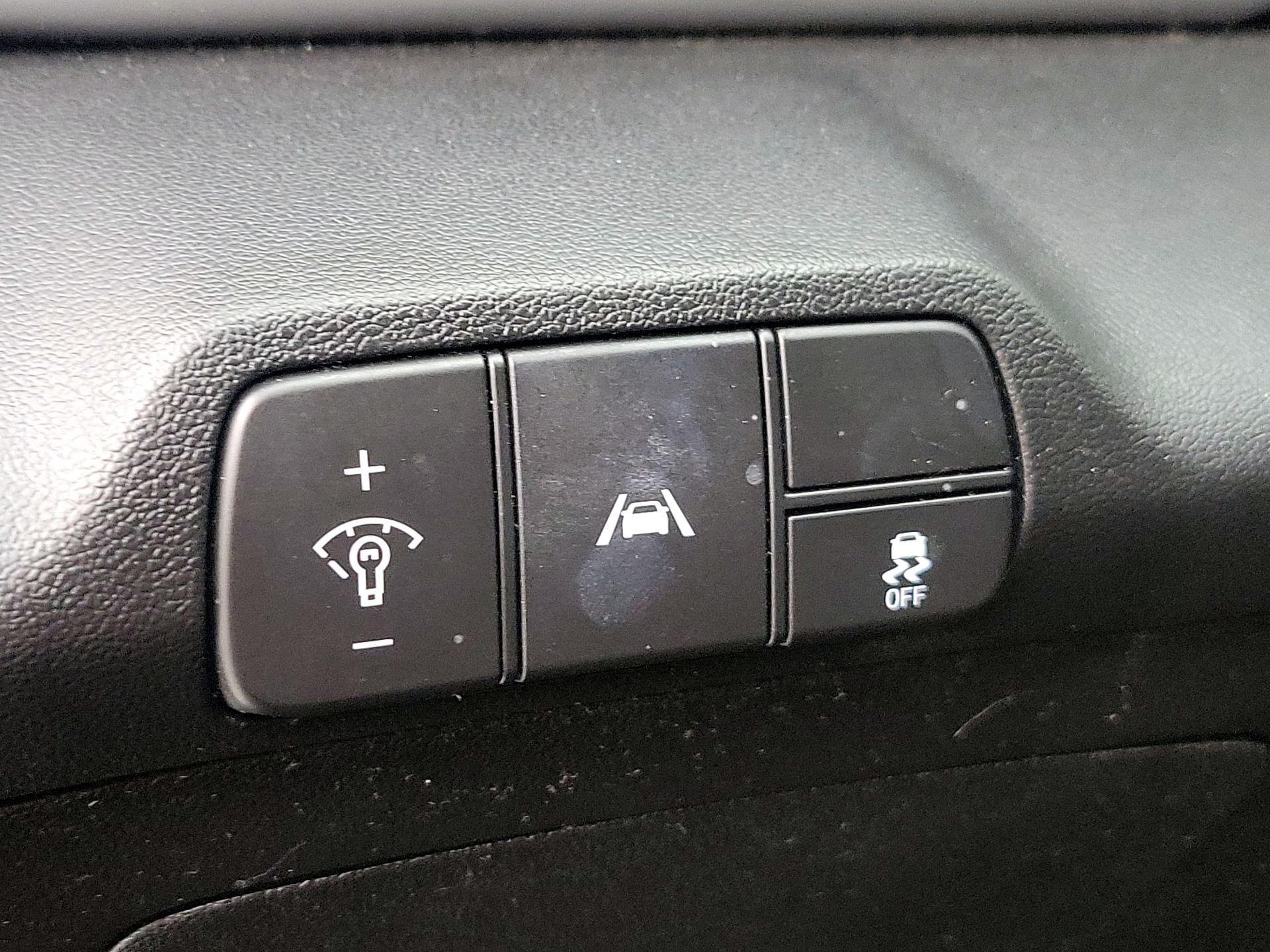 Thumbnail: 2023 Hyundai Elantra - 13