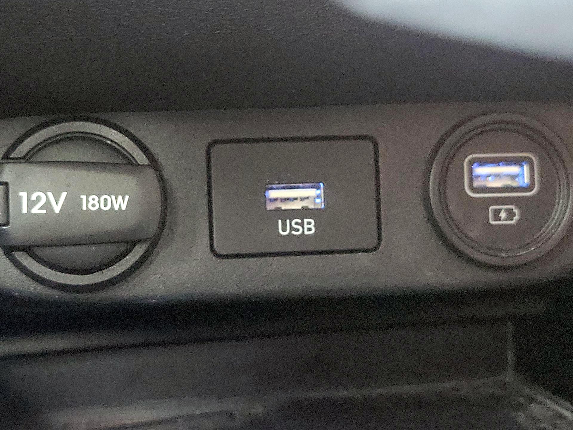 Thumbnail: 2023 Hyundai Elantra - 18