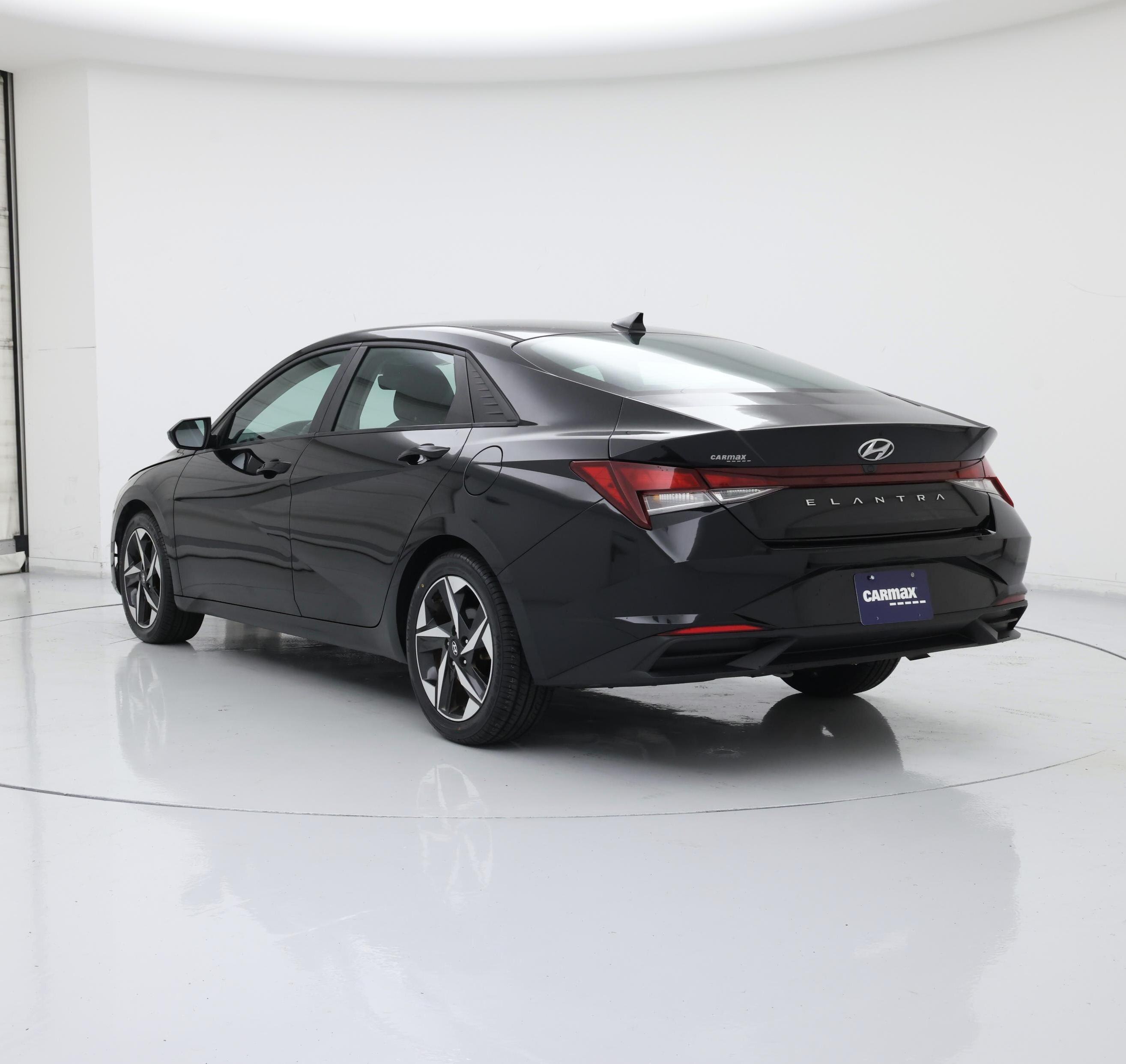 Thumbnail: 2023 Hyundai Elantra - 2
