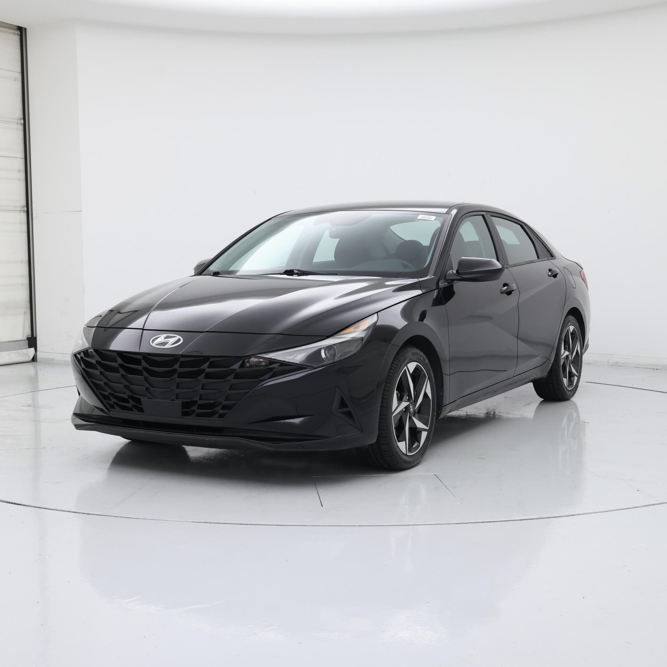 Thumbnail: 2023 Hyundai Elantra - 4