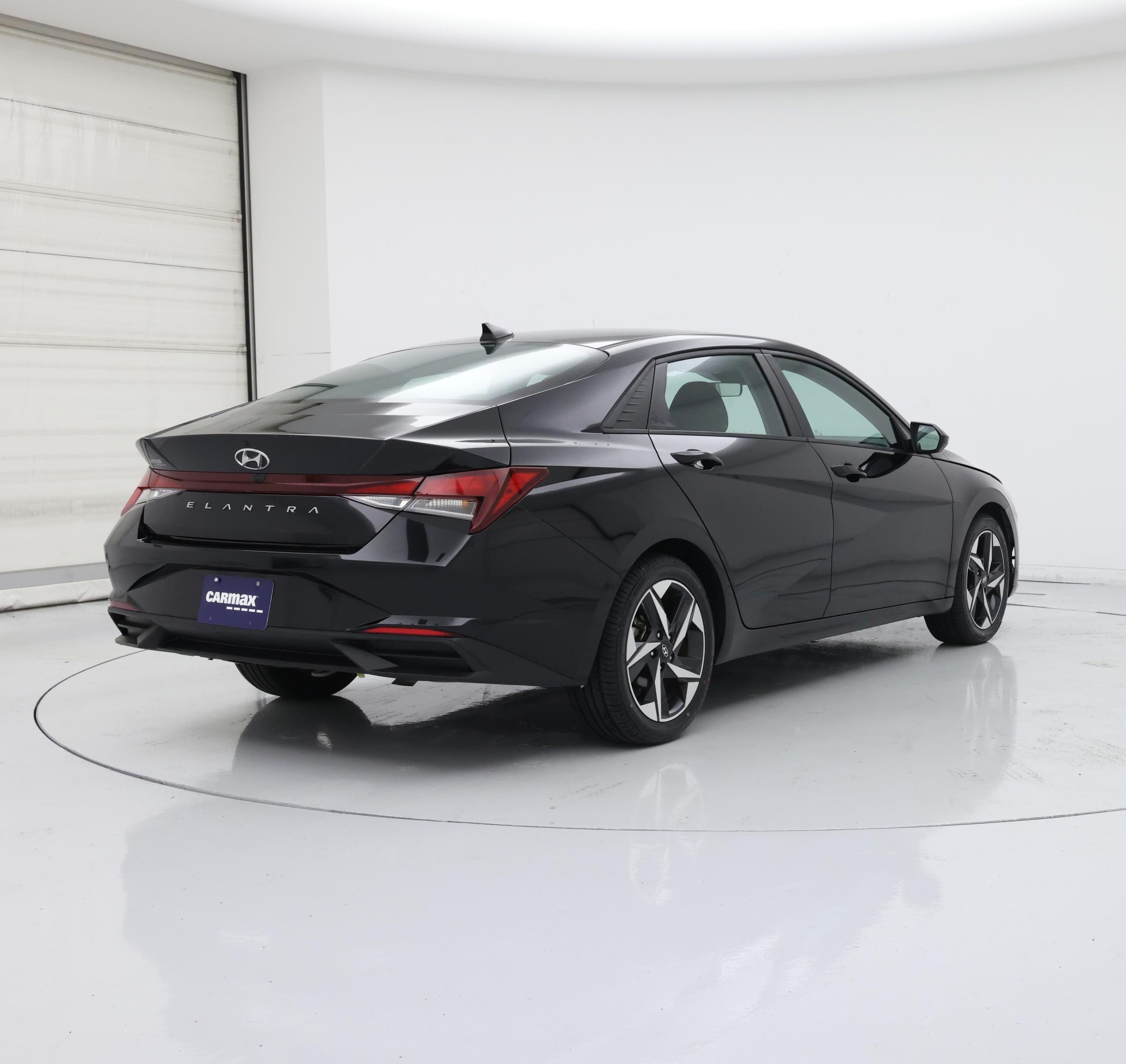 Thumbnail: 2023 Hyundai Elantra - 8