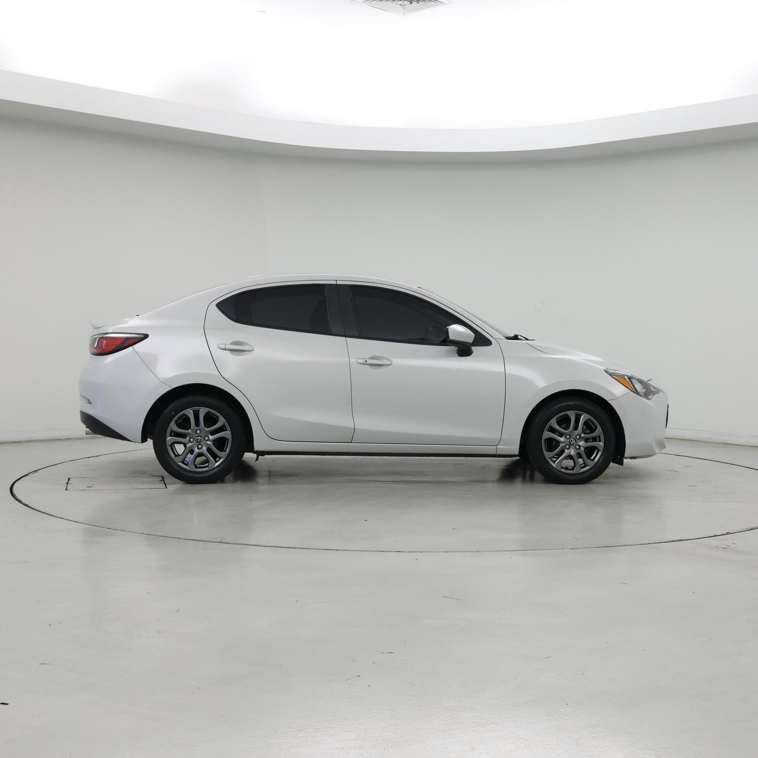 Thumbnail: 2020 Toyota Yaris - 7