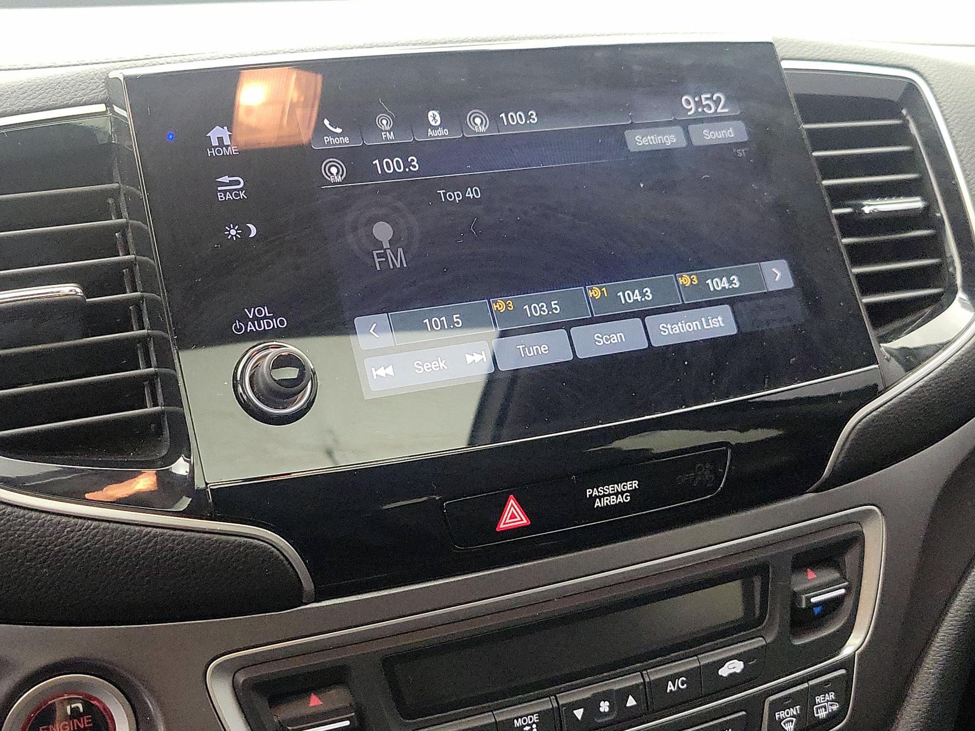 Thumbnail: 2020 Honda Pilot - 15