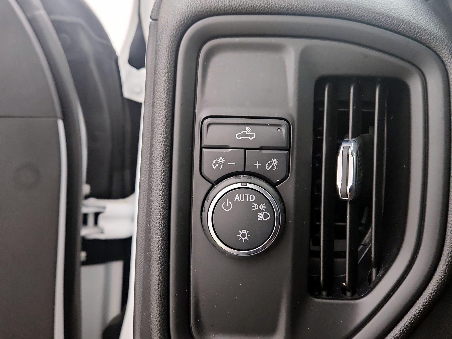 Thumbnail: 2023 Chevrolet Silverado 1500 - 13