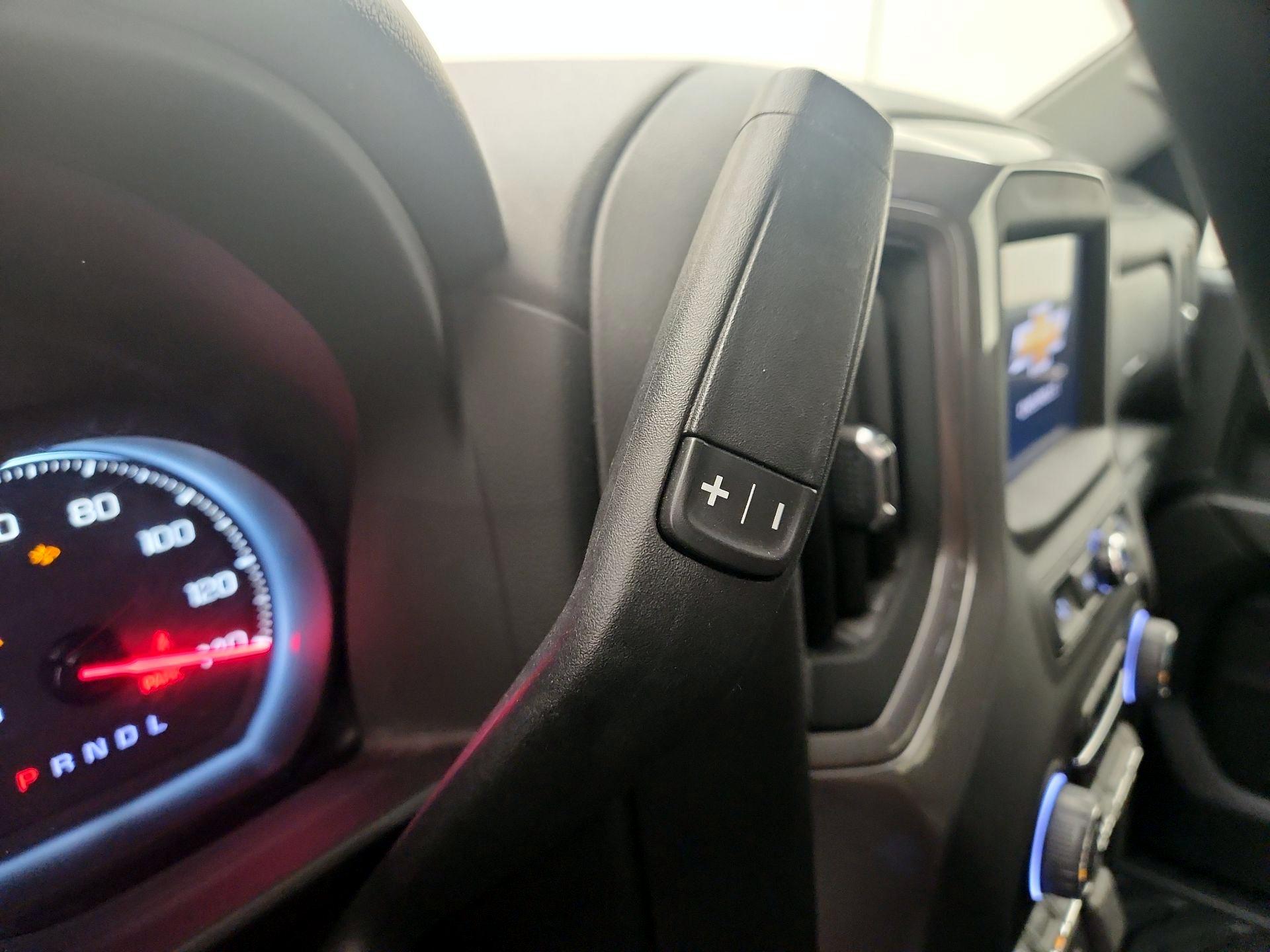 Thumbnail: 2023 Chevrolet Silverado 1500 - 17