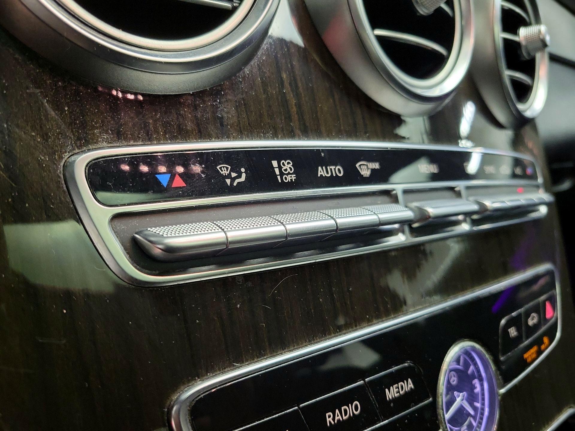 Thumbnail: 2020 Mercedes-Benz C-Class - 16