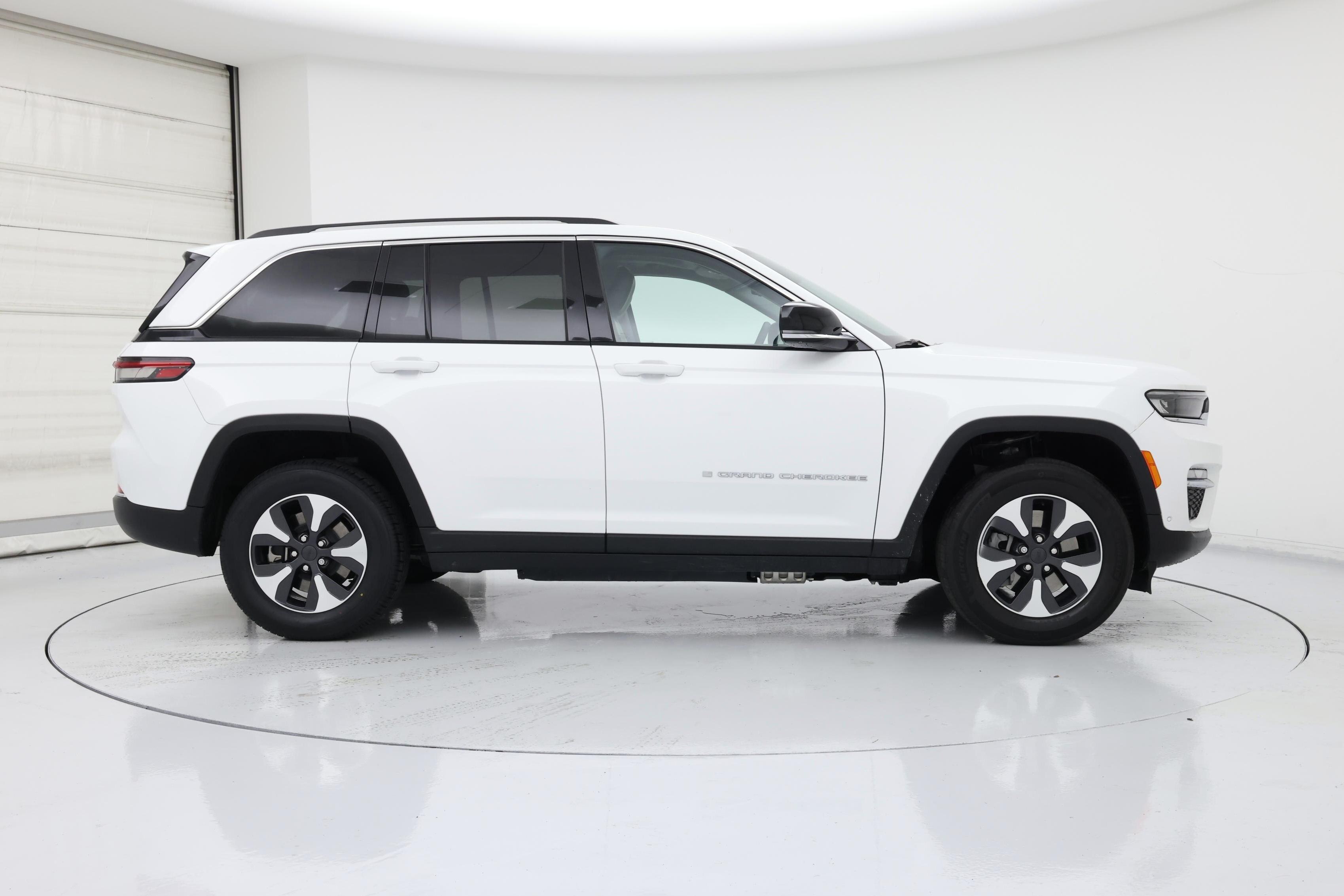 Thumbnail: 2024 Jeep Grand Cherokee - 7