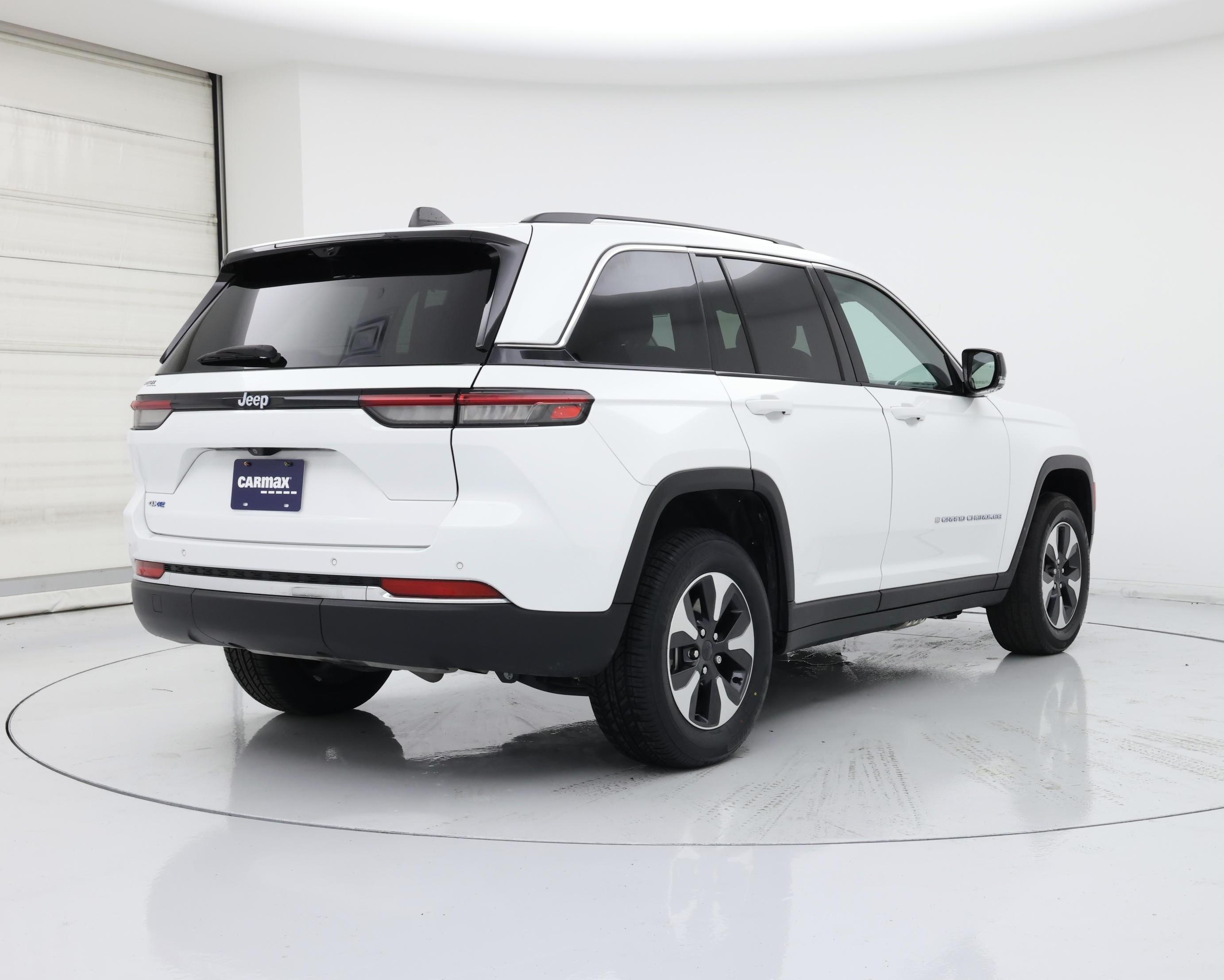 Thumbnail: 2024 Jeep Grand Cherokee - 8