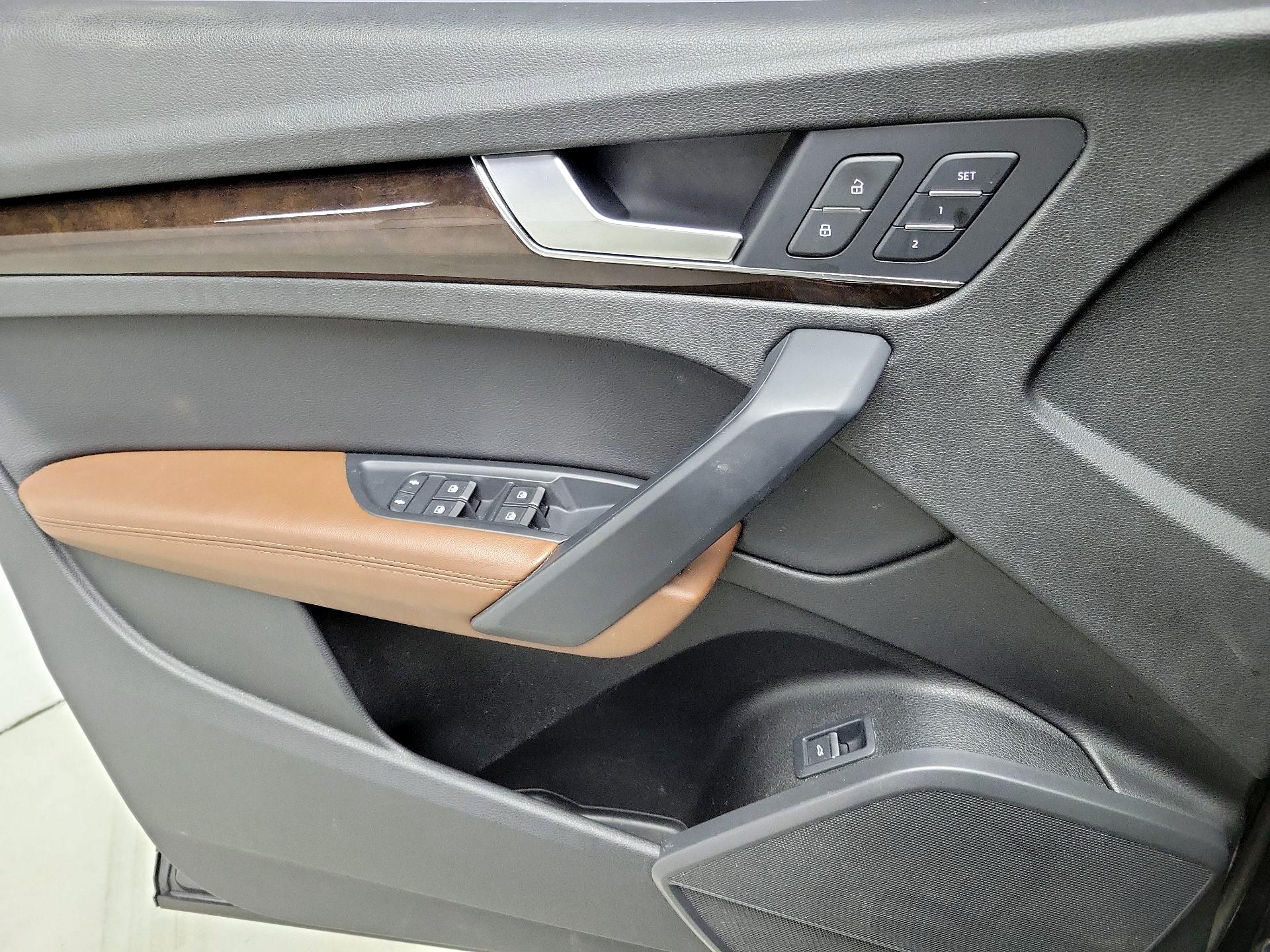 Thumbnail: 2019 Audi Q5 - 12