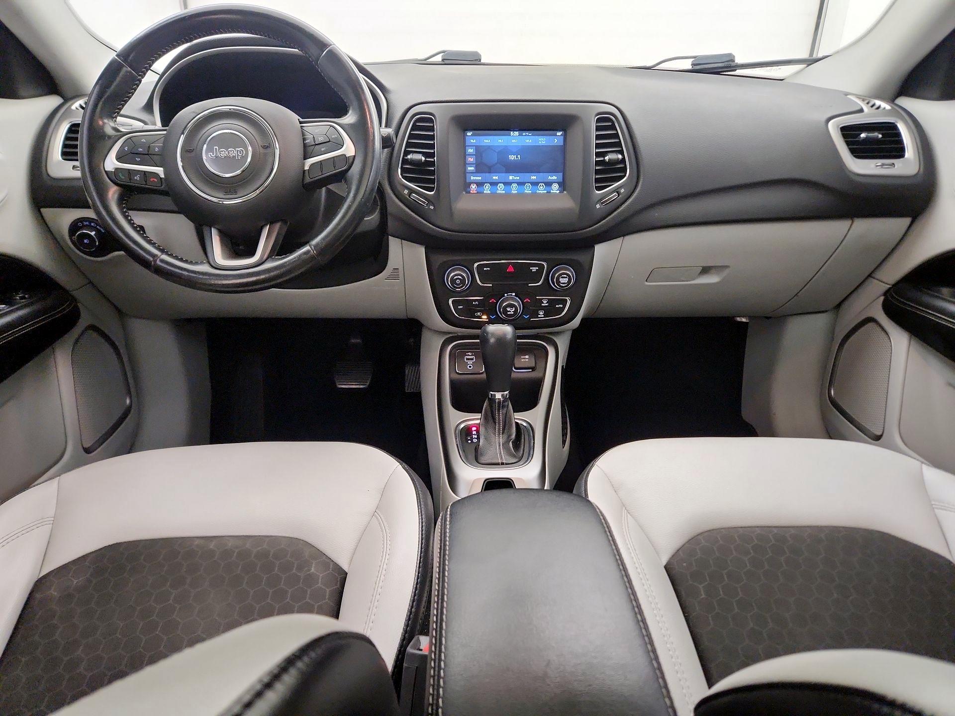 Thumbnail: 2019 Jeep Compass - 9