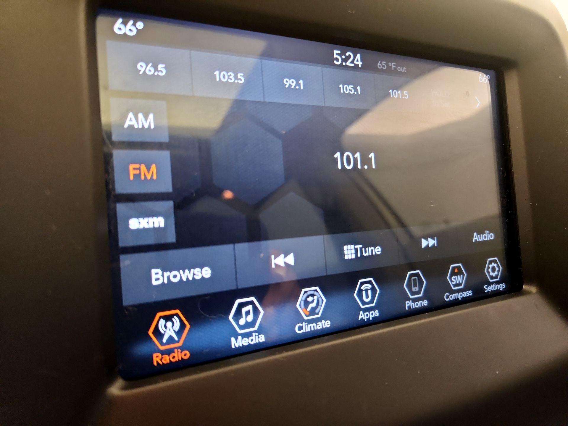 Thumbnail: 2019 Jeep Compass - 15