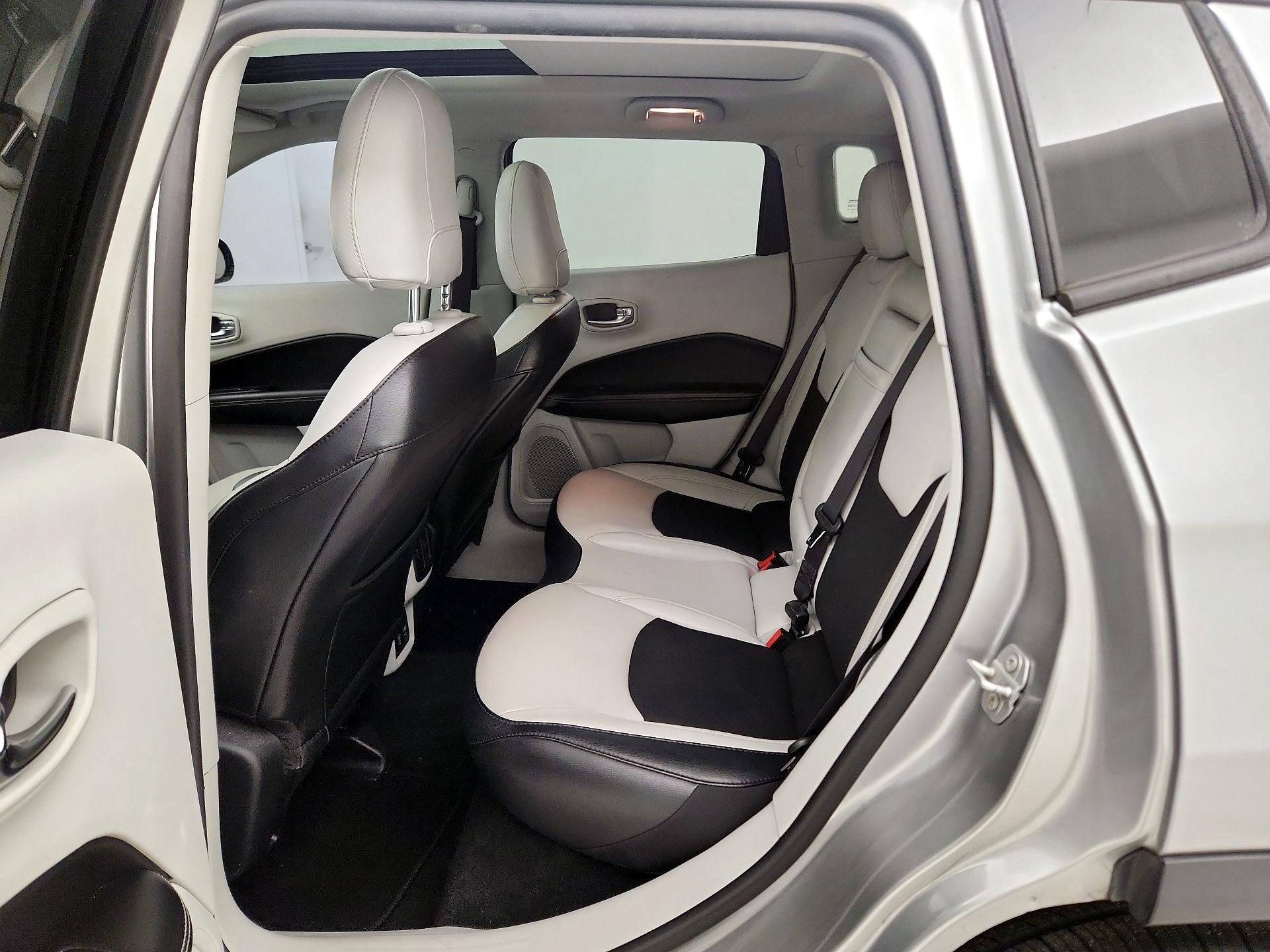 Thumbnail: 2019 Jeep Compass - 20