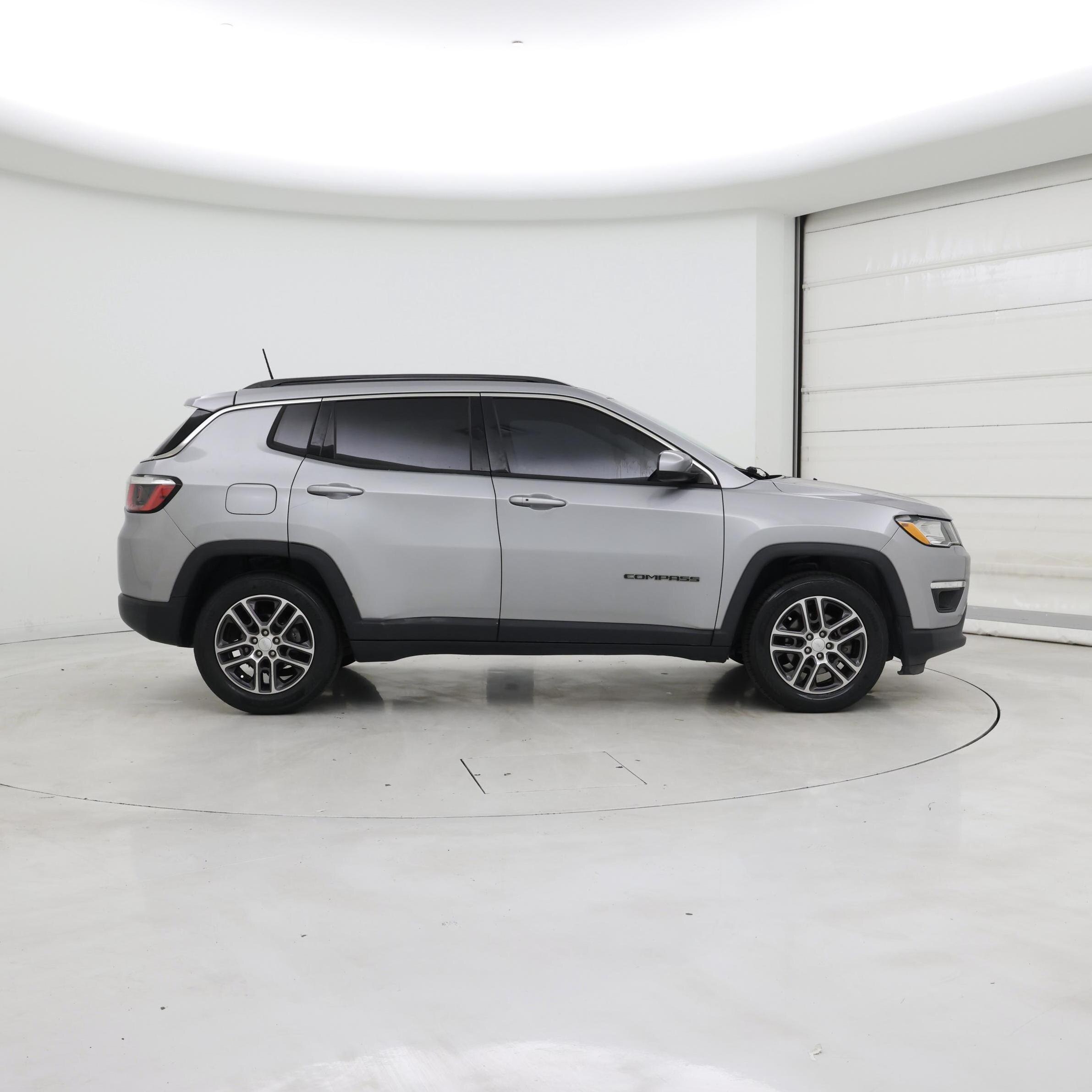 Thumbnail: 2019 Jeep Compass - 7