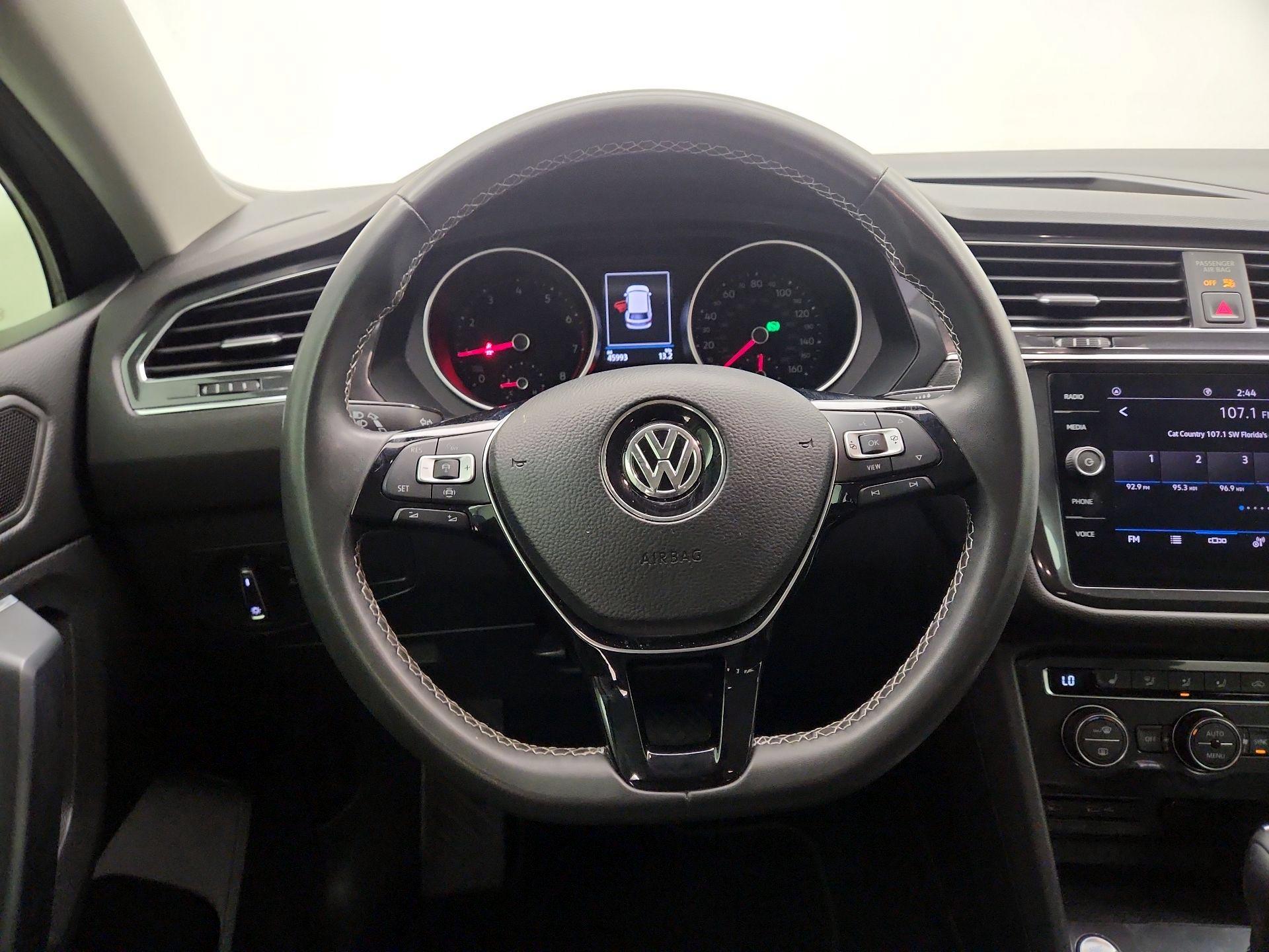 Thumbnail: 2021 Volkswagen Tiguan - 10