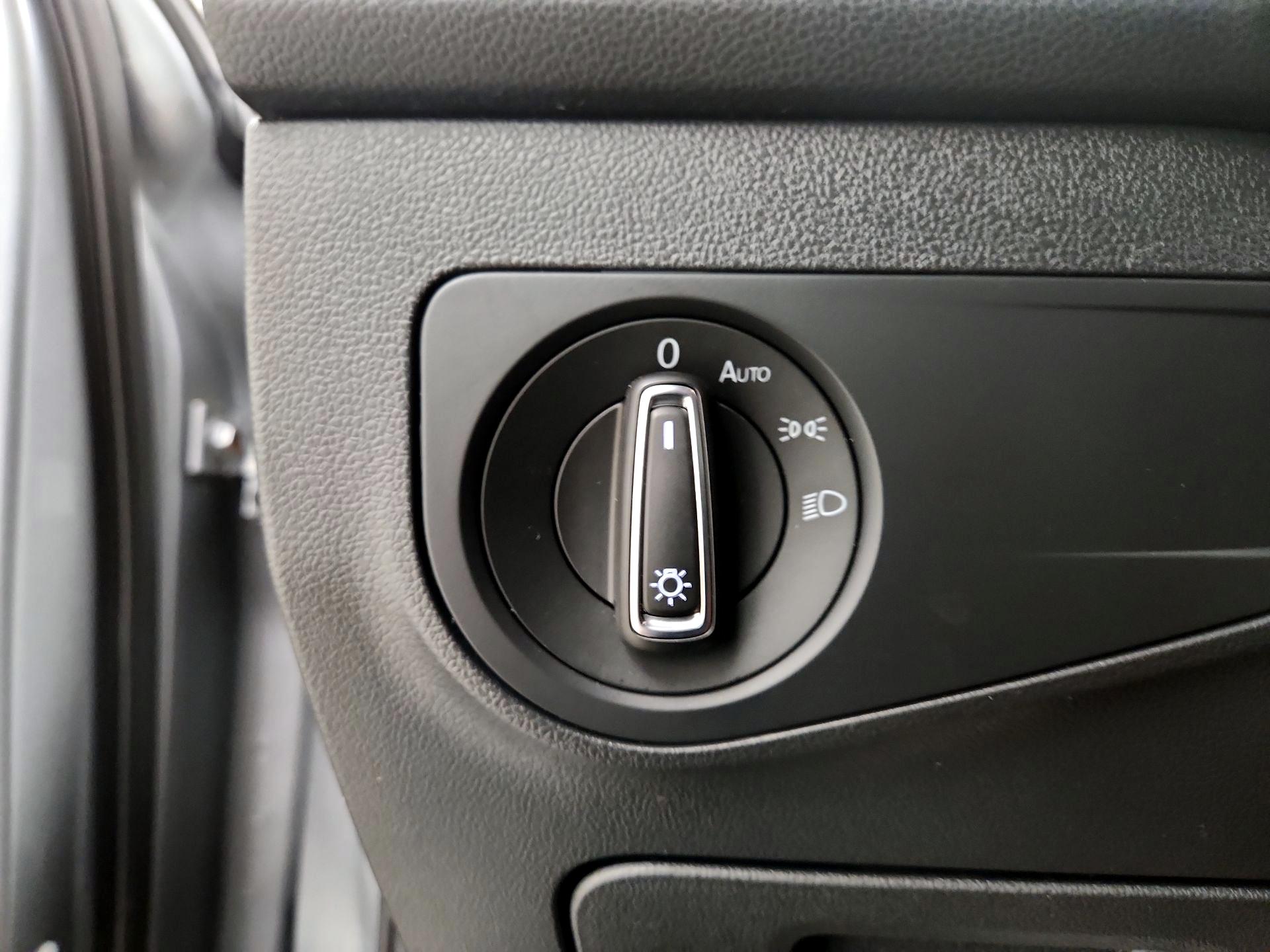 Thumbnail: 2021 Volkswagen Tiguan - 13