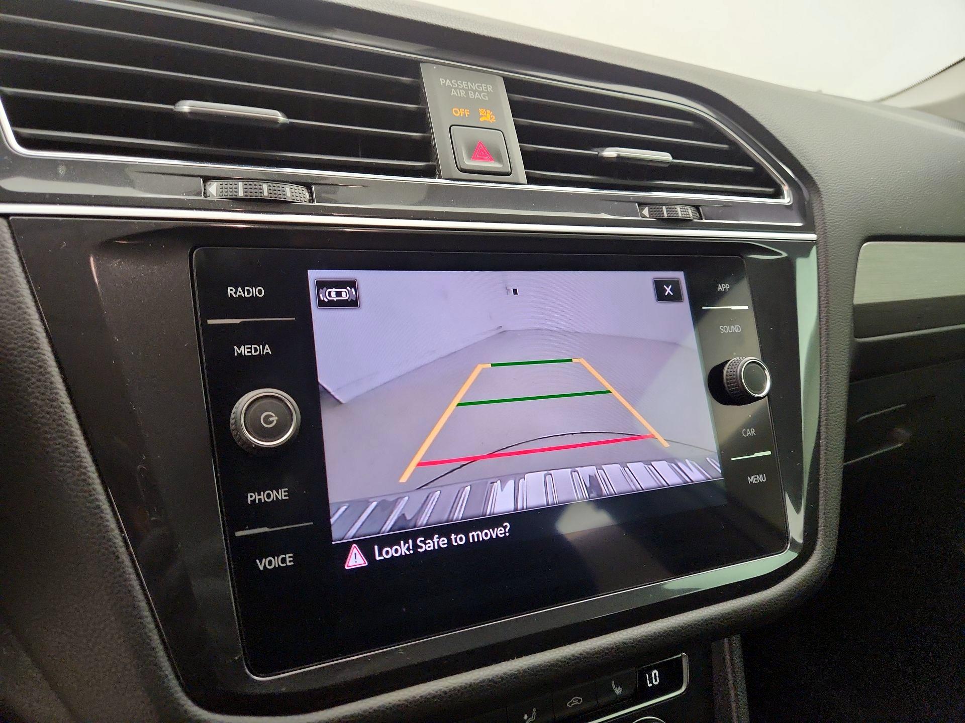 Thumbnail: 2021 Volkswagen Tiguan - 14