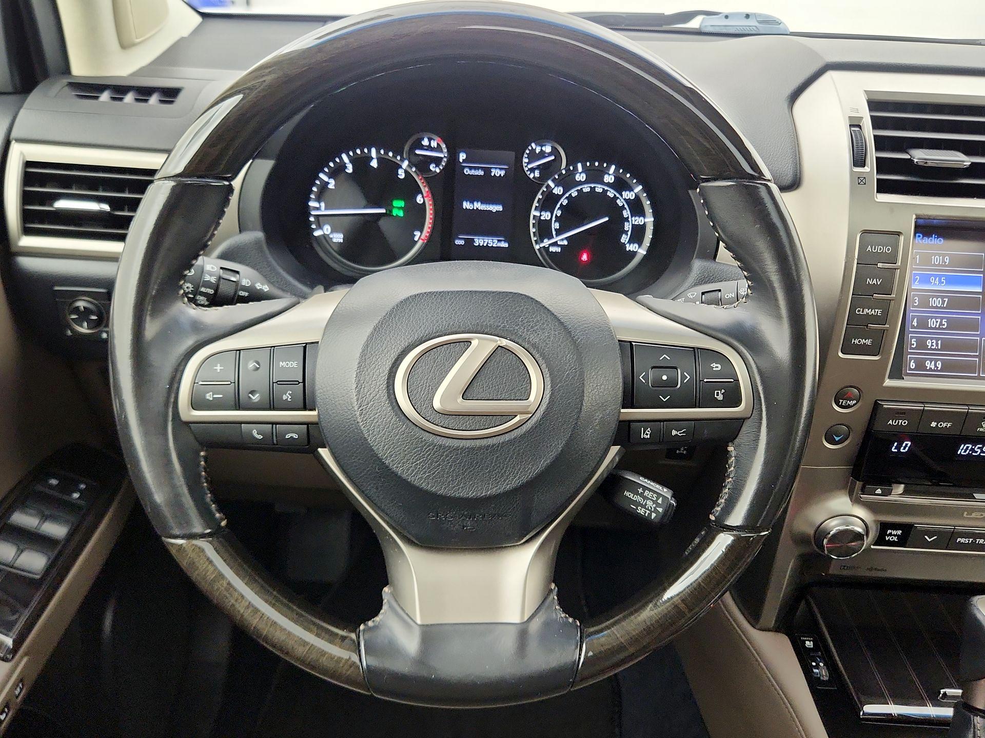 Thumbnail: 2020 Lexus GX - 10