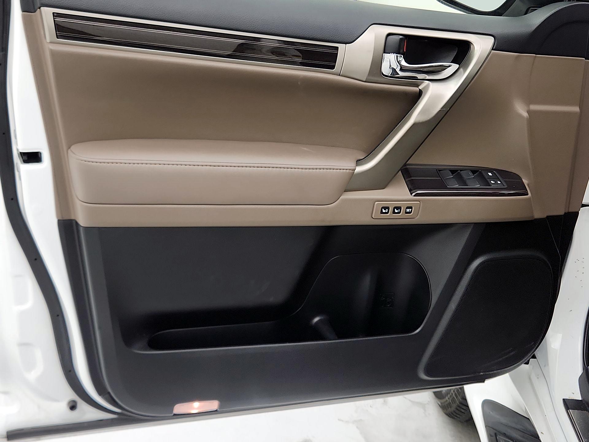 Thumbnail: 2020 Lexus GX - 12
