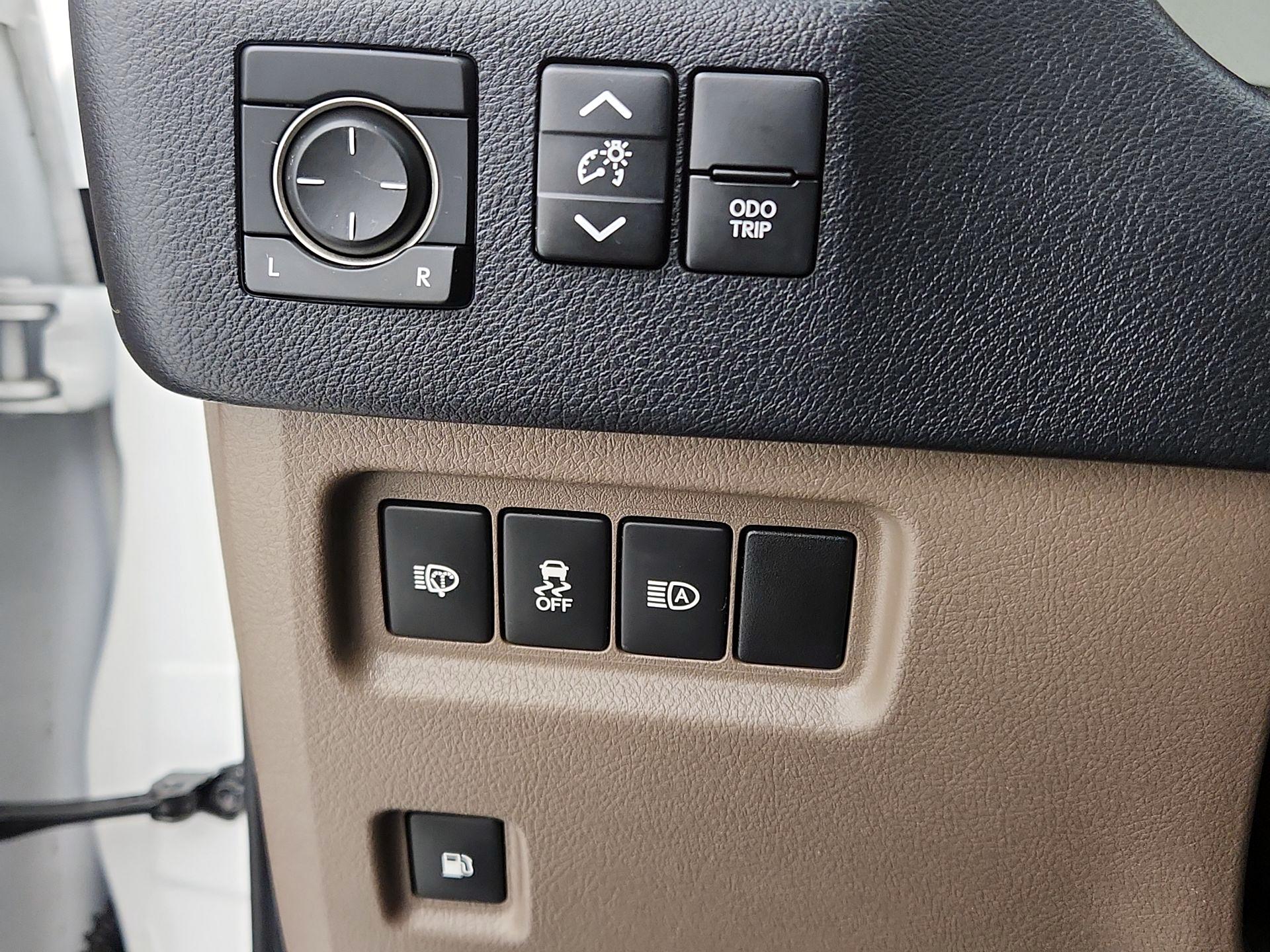 Thumbnail: 2020 Lexus GX - 13