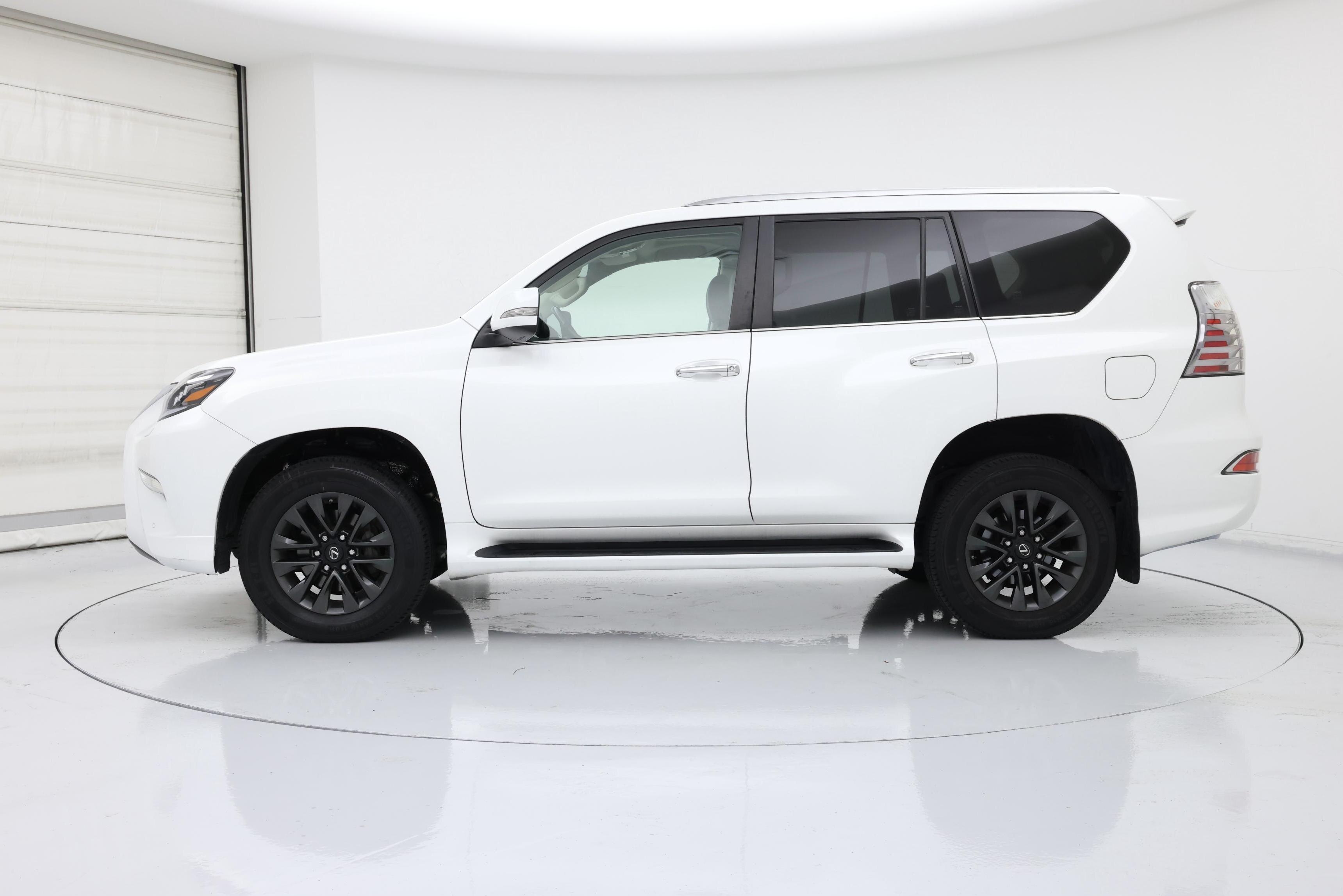 Thumbnail: 2020 Lexus GX - 3