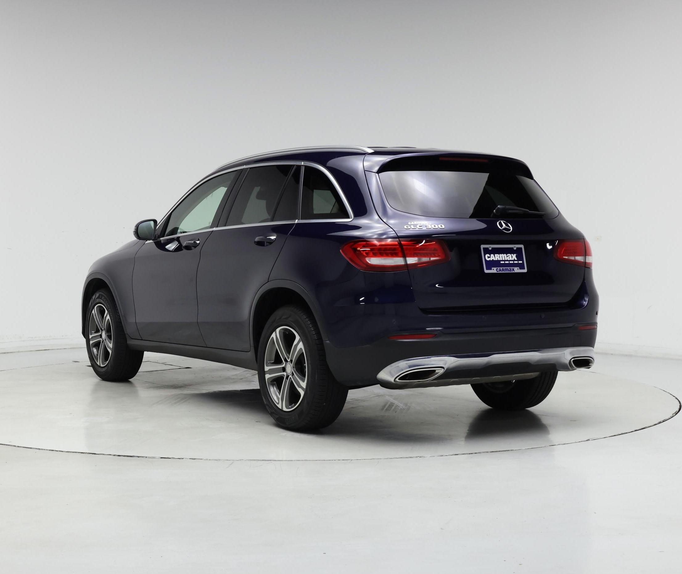 Thumbnail: 2016 Mercedes-Benz GLC - 2