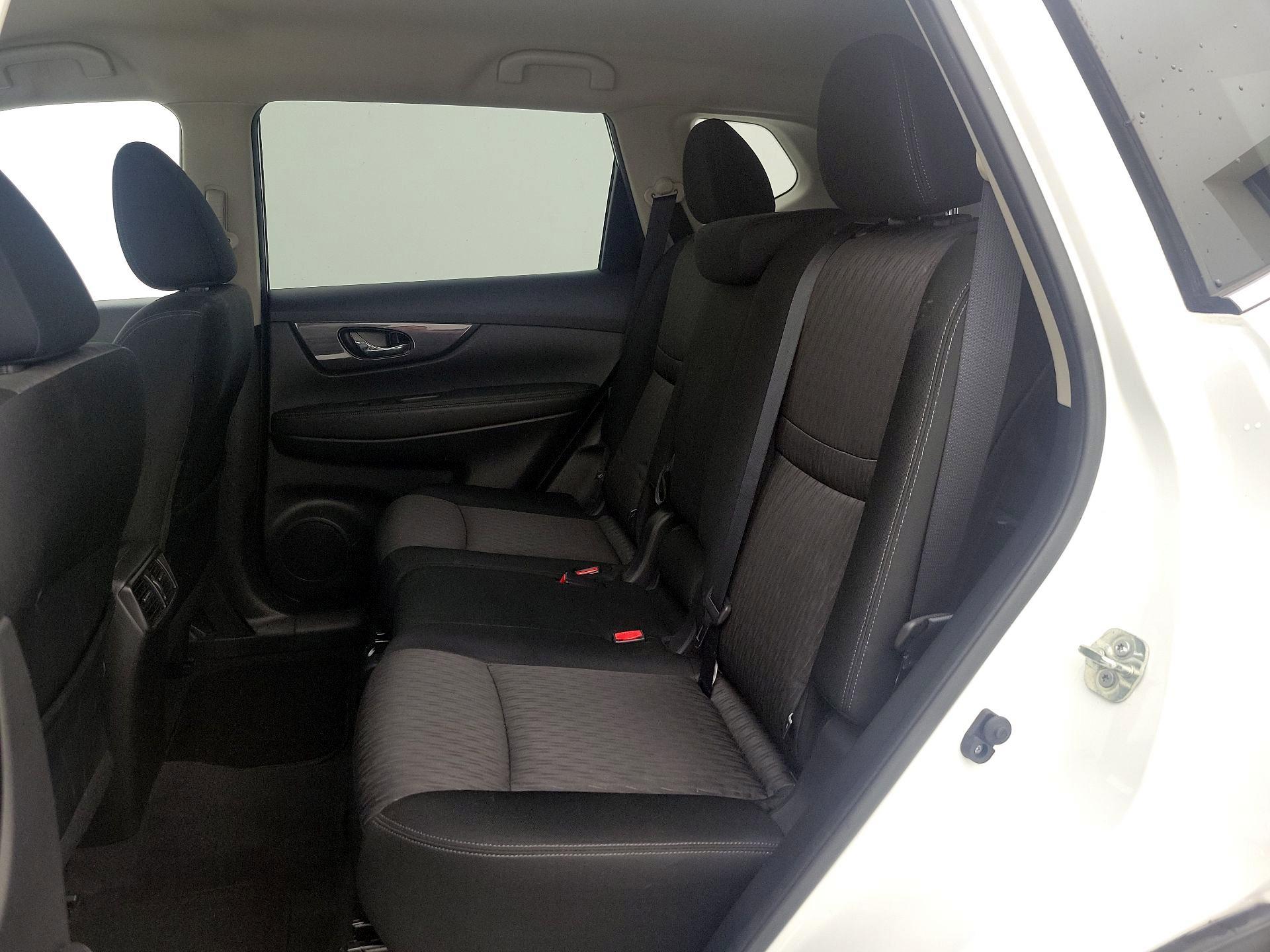 Thumbnail: 2020 Nissan Rogue - 19