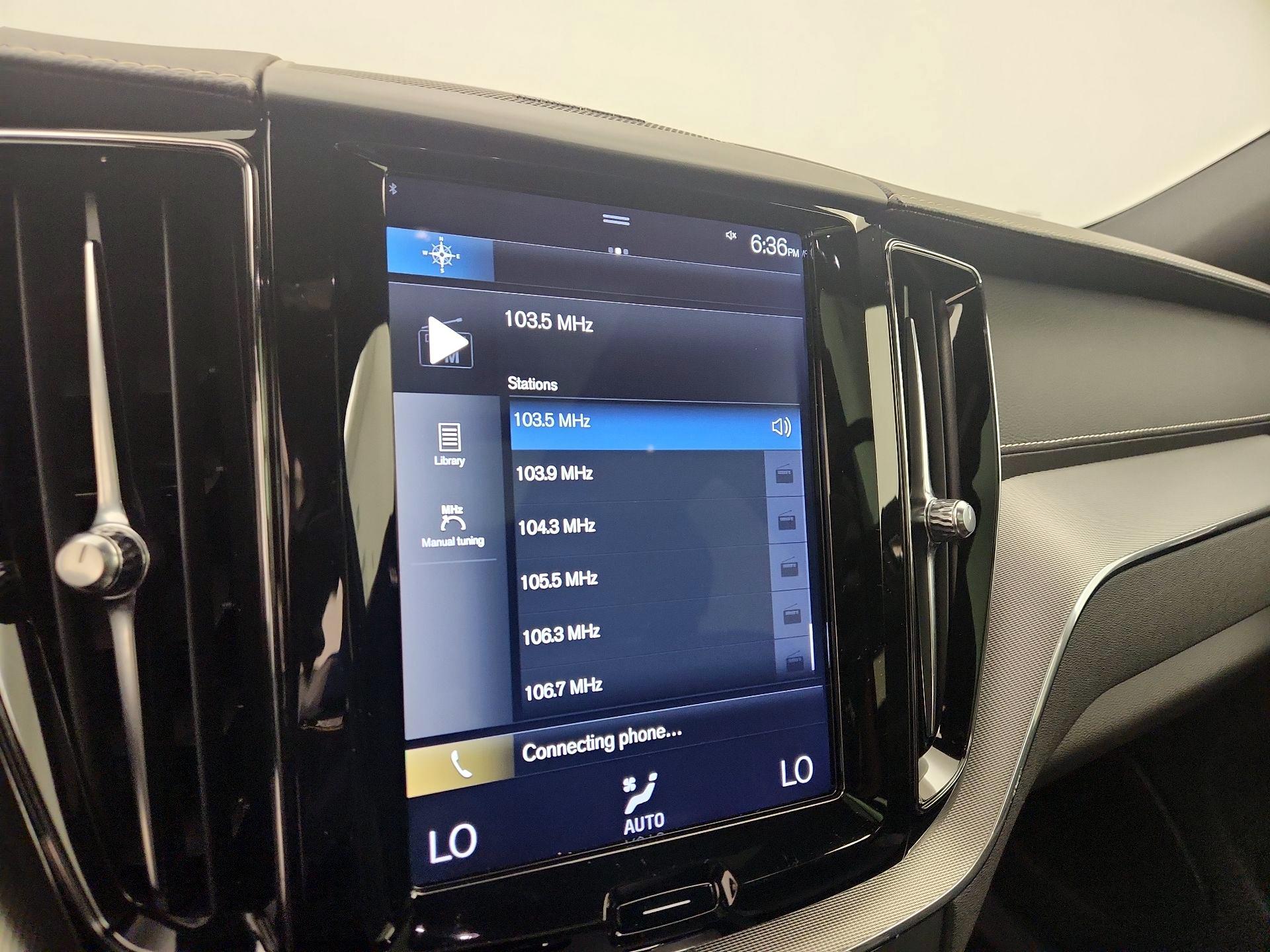 Thumbnail: 2020 Volvo XC60 - 16