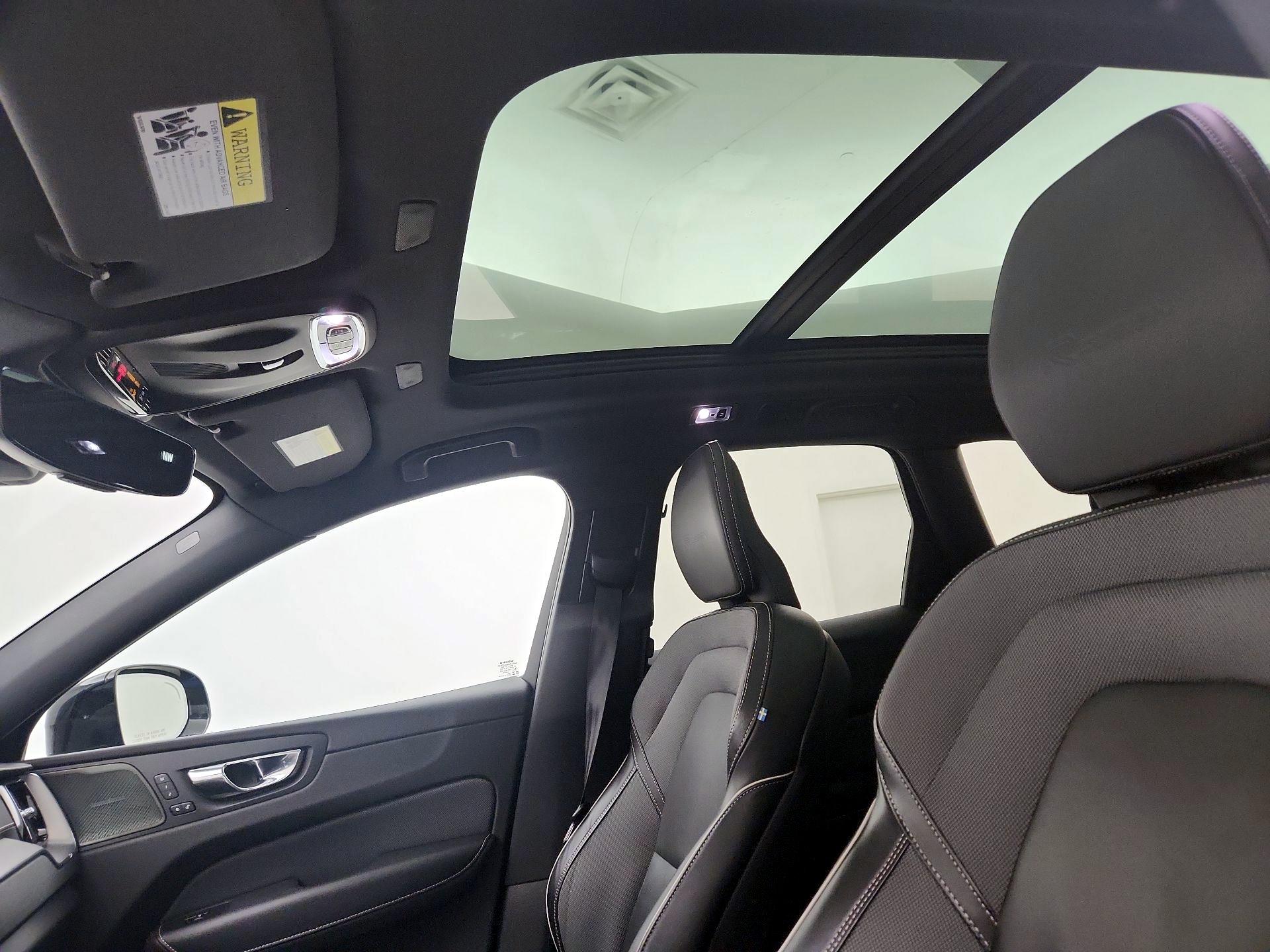 Thumbnail: 2020 Volvo XC60 - 20