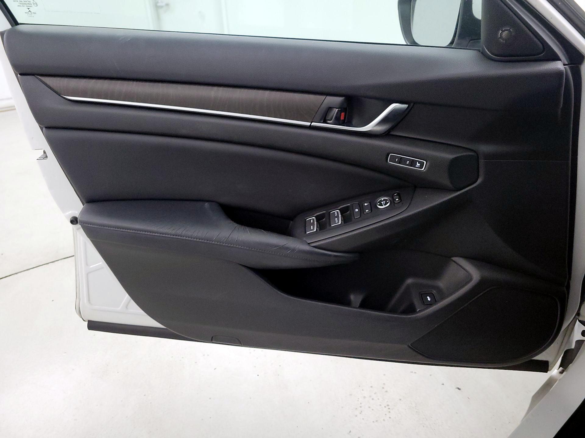 Thumbnail: 2018 Honda Accord - 12