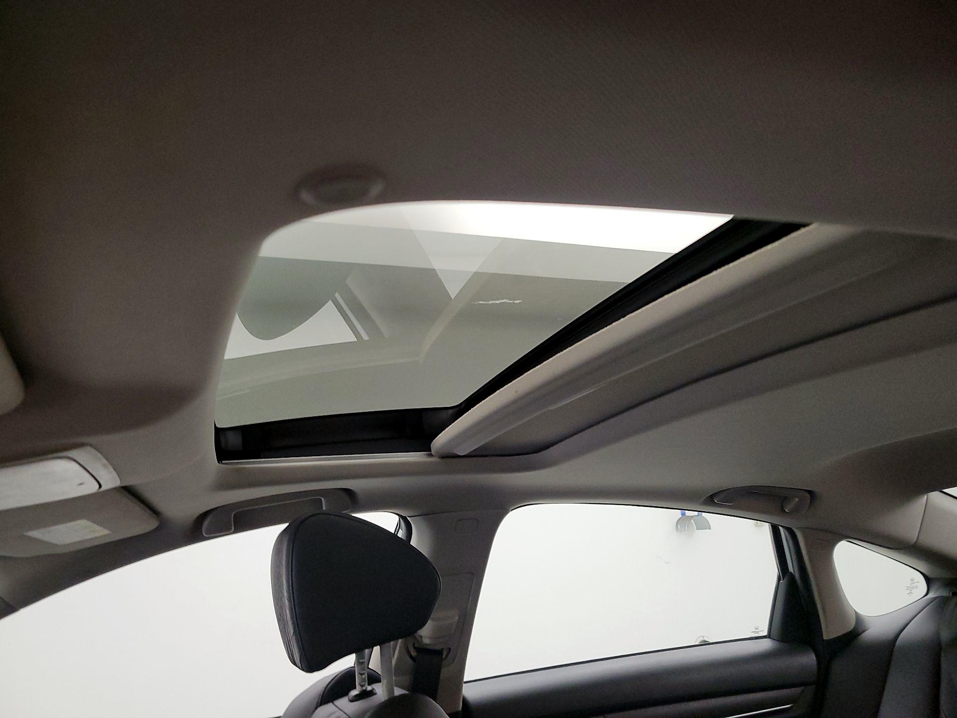 Thumbnail: 2018 Honda Accord - 19