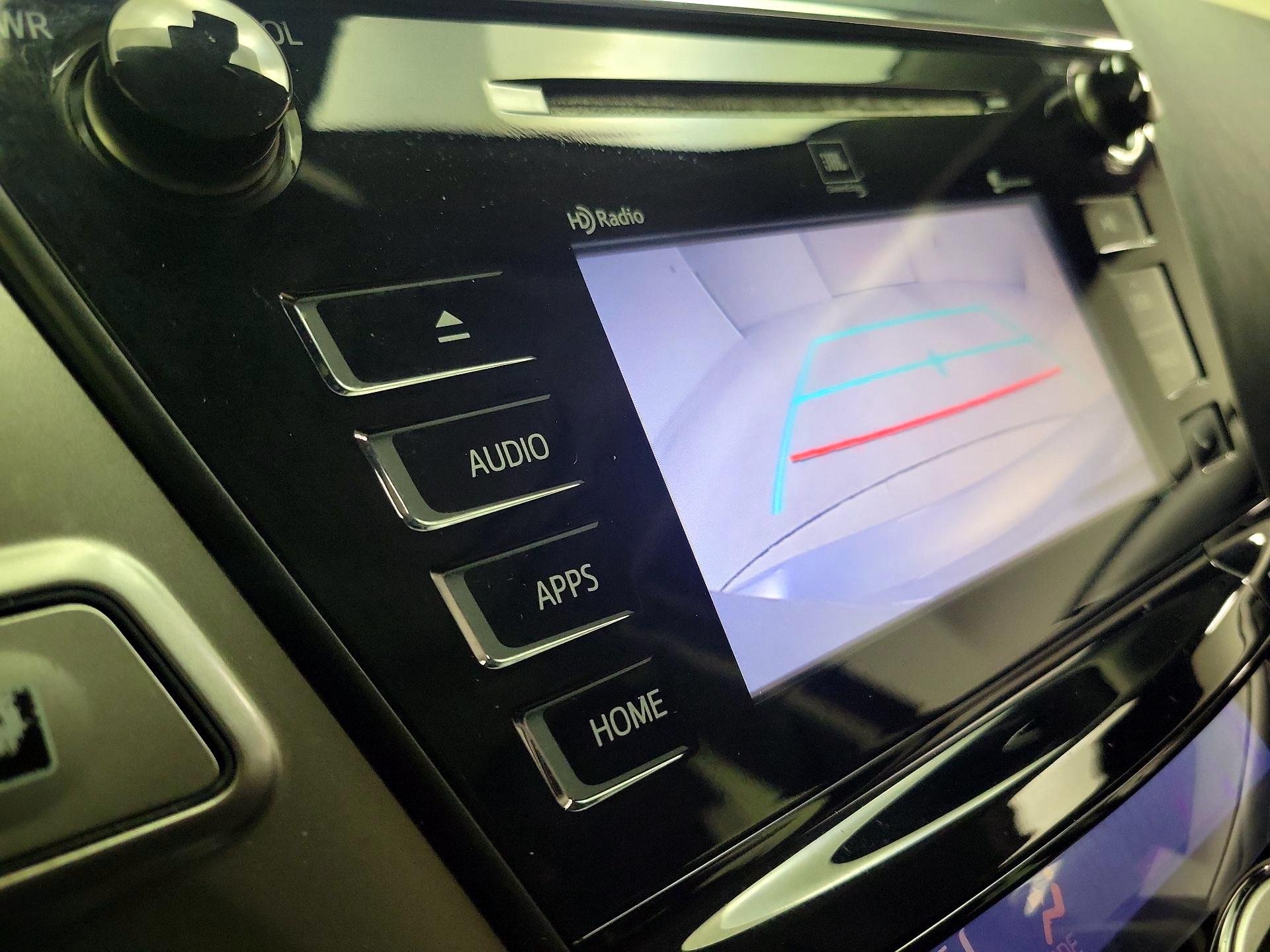 Thumbnail: 2015 Toyota Prius v - 14