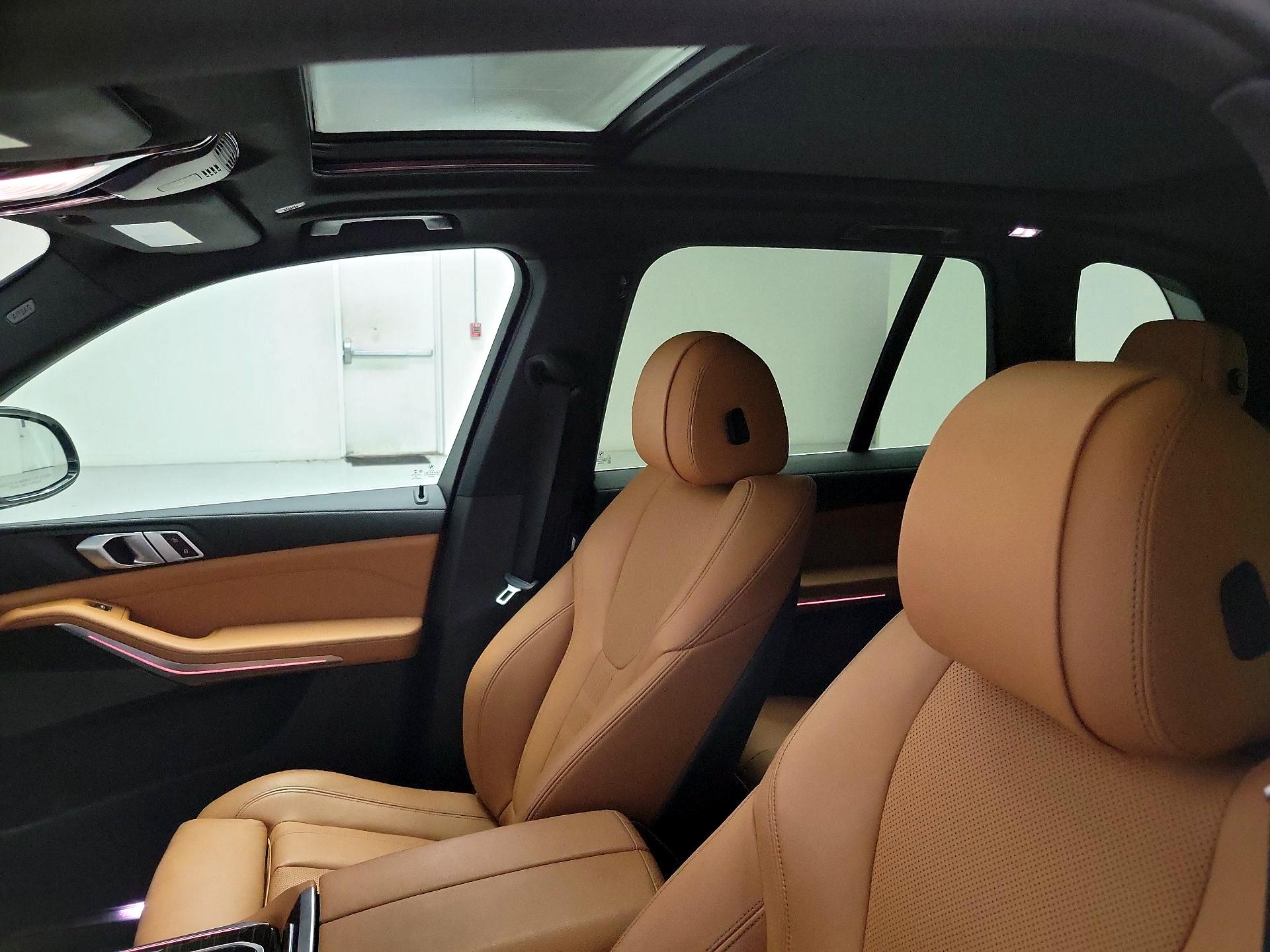 Thumbnail: 2021 BMW X5 - 20
