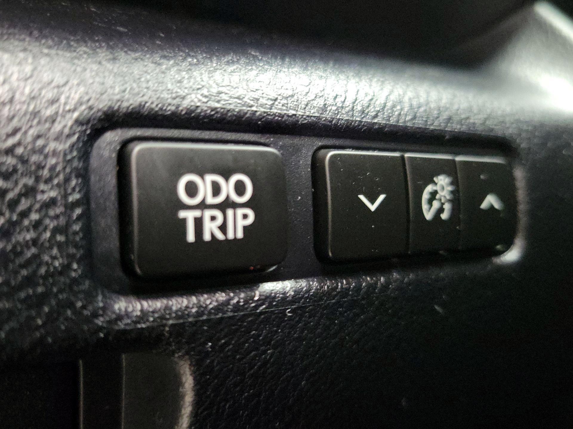 Thumbnail: 2018 Lexus IS - 13