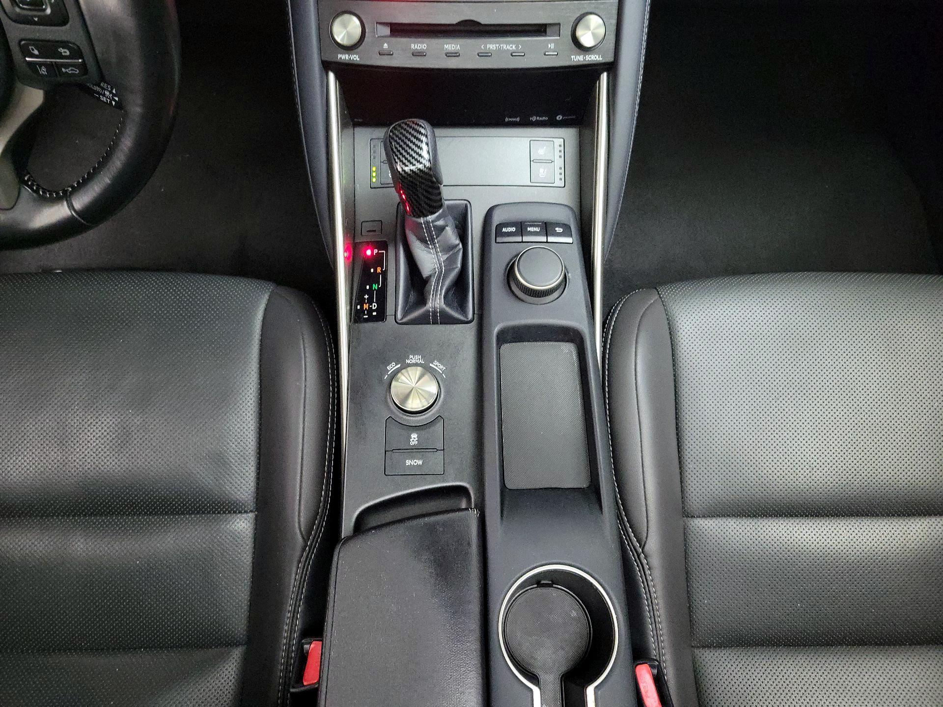 Thumbnail: 2018 Lexus IS - 17