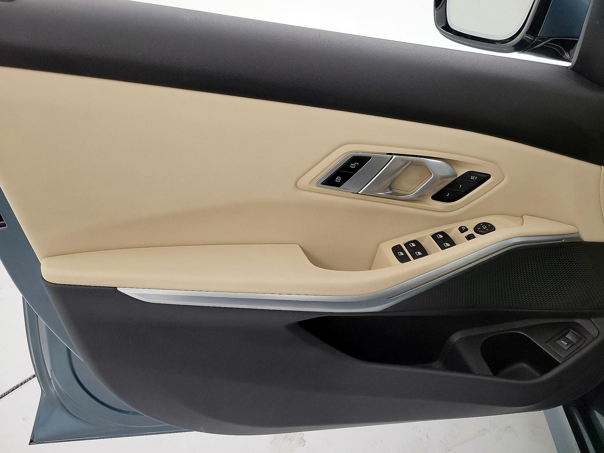 Thumbnail: 2021 BMW 3 Series - 12