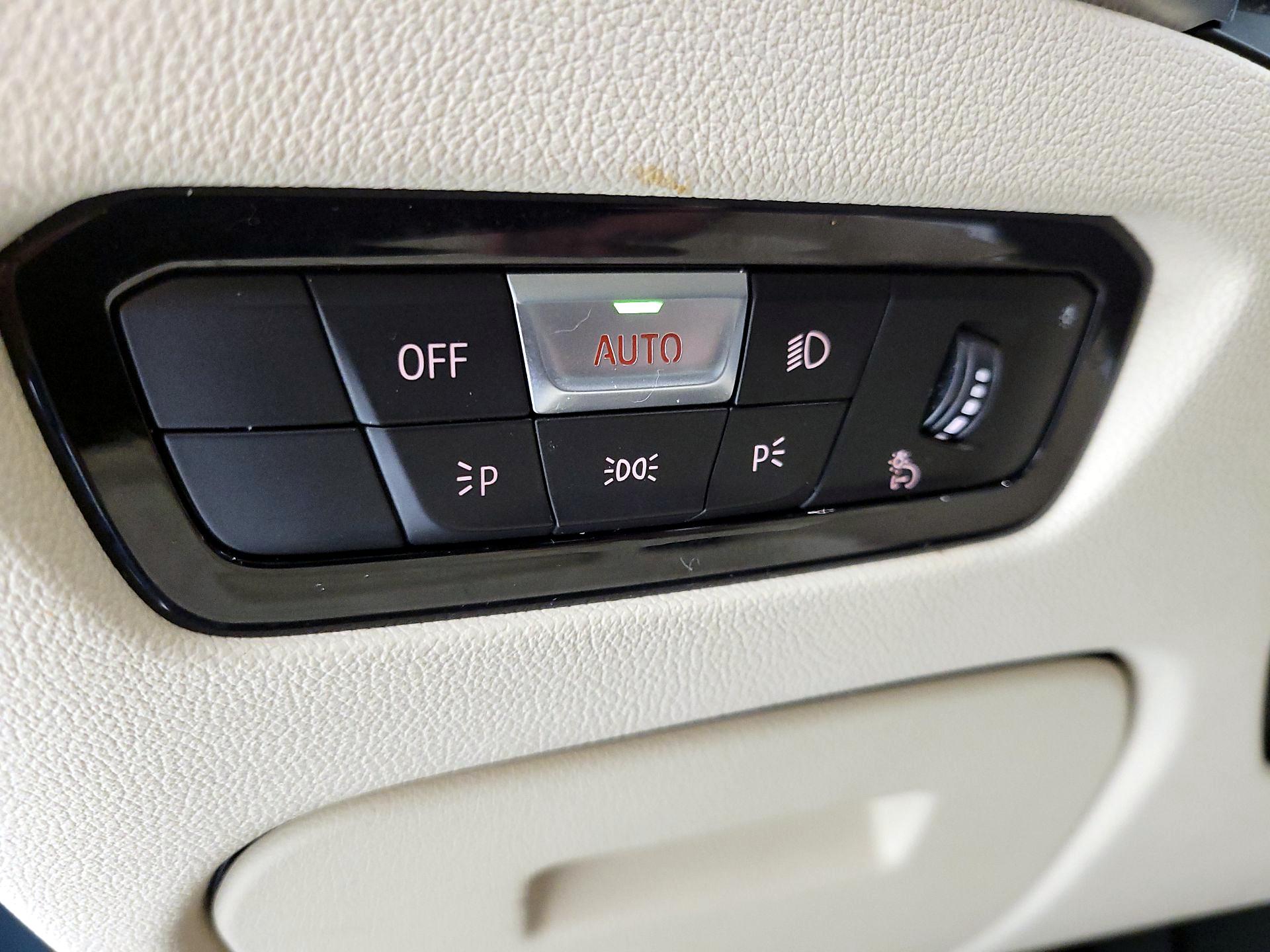 Thumbnail: 2021 BMW 3 Series - 13