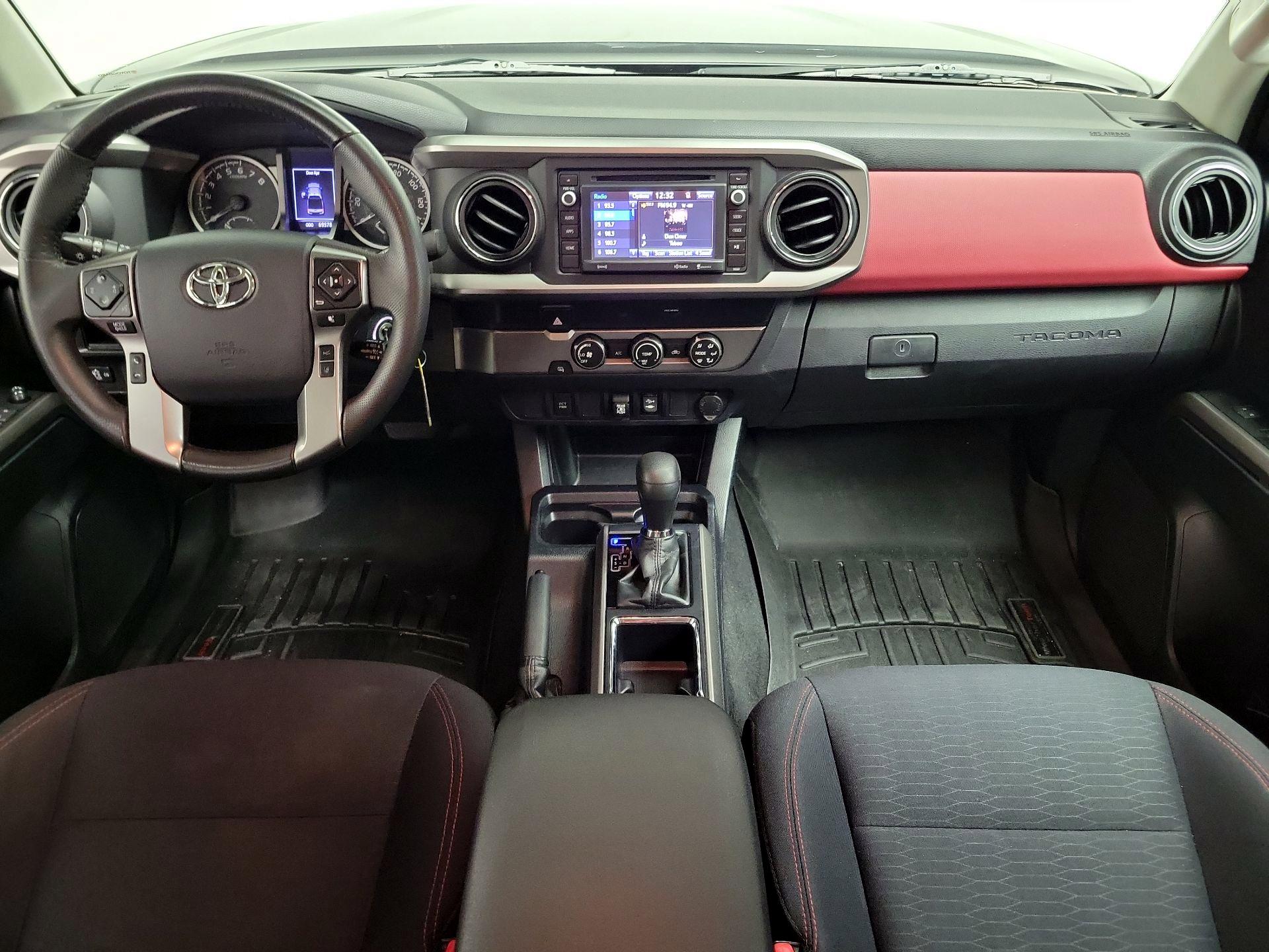 Thumbnail: 2019 Toyota Tacoma - 9