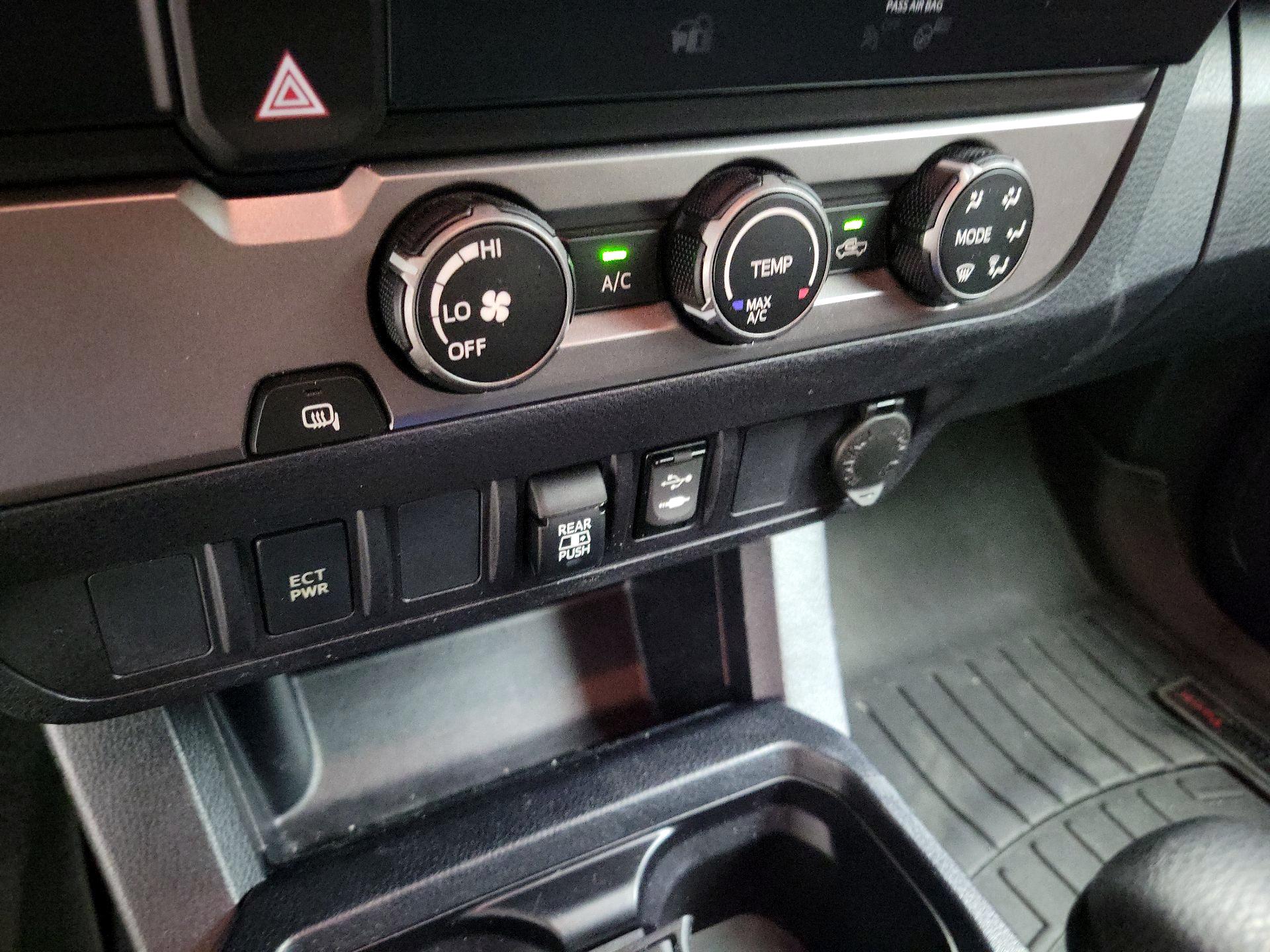 Thumbnail: 2019 Toyota Tacoma - 17